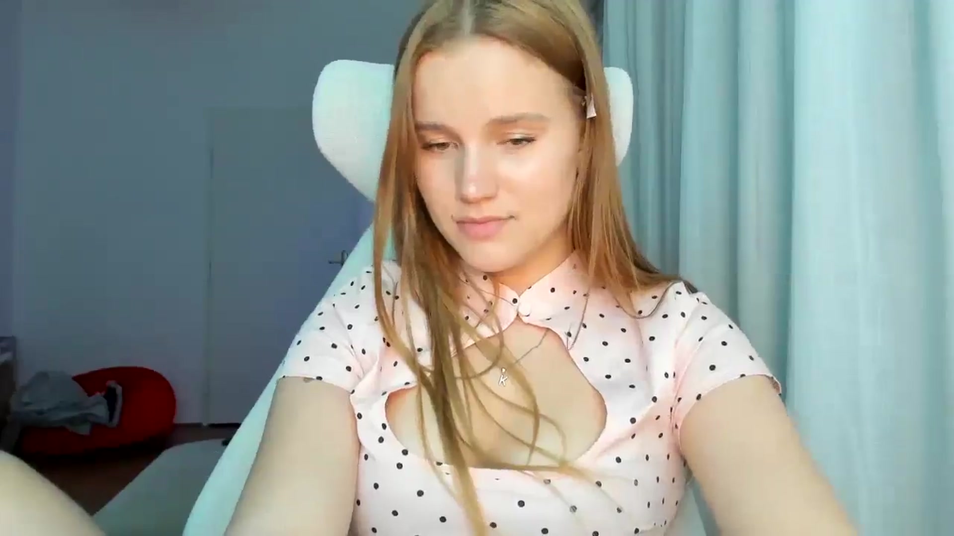 Gallery image thumbnail from Lia_lisia's myfreecams stream on, 05/01/2026, 19:56 image 4 of 20