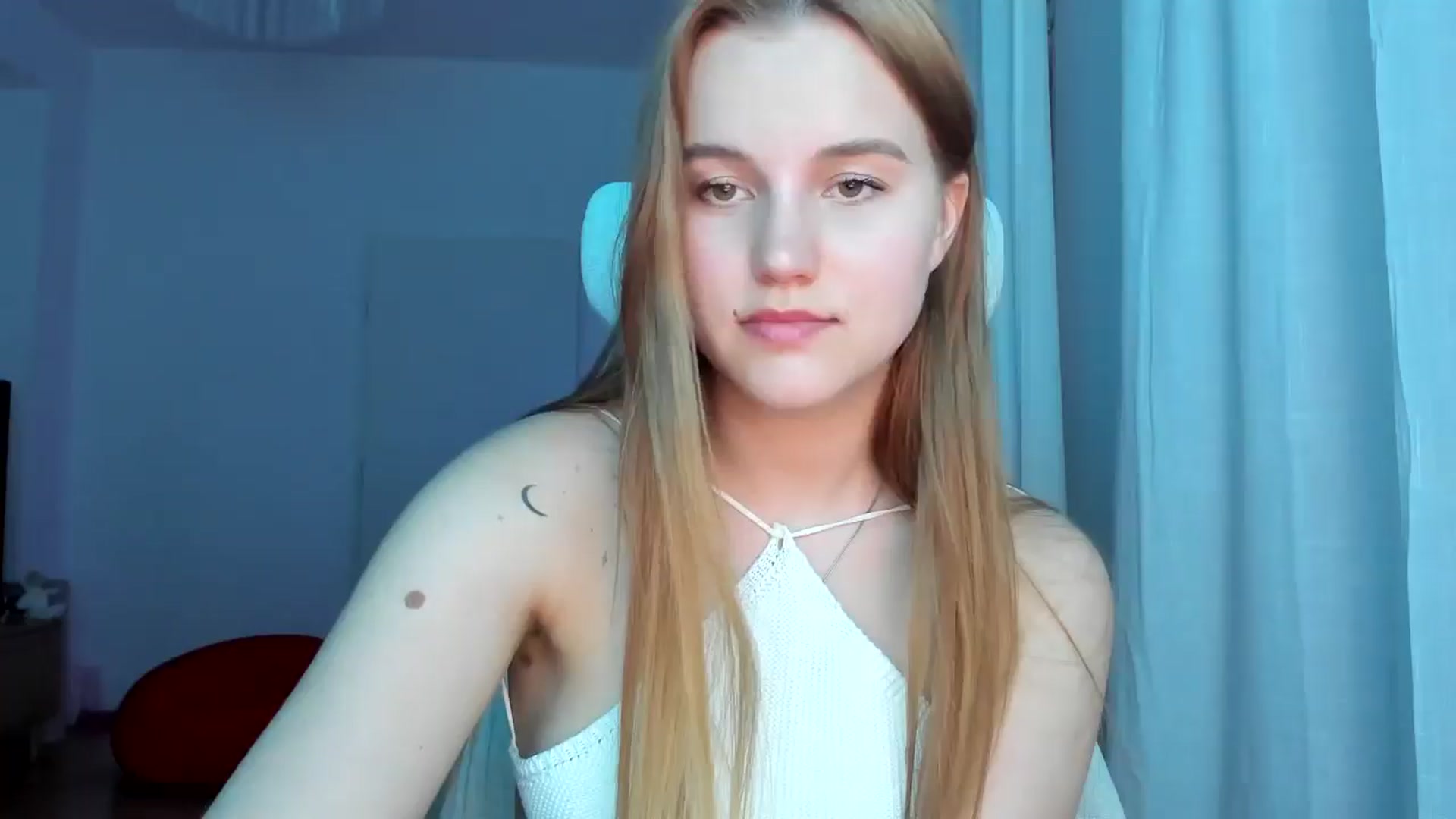 Gallery image thumbnail from Lia_lisia's myfreecams stream on, 05/02/2026, 18:24 image 11 of 20