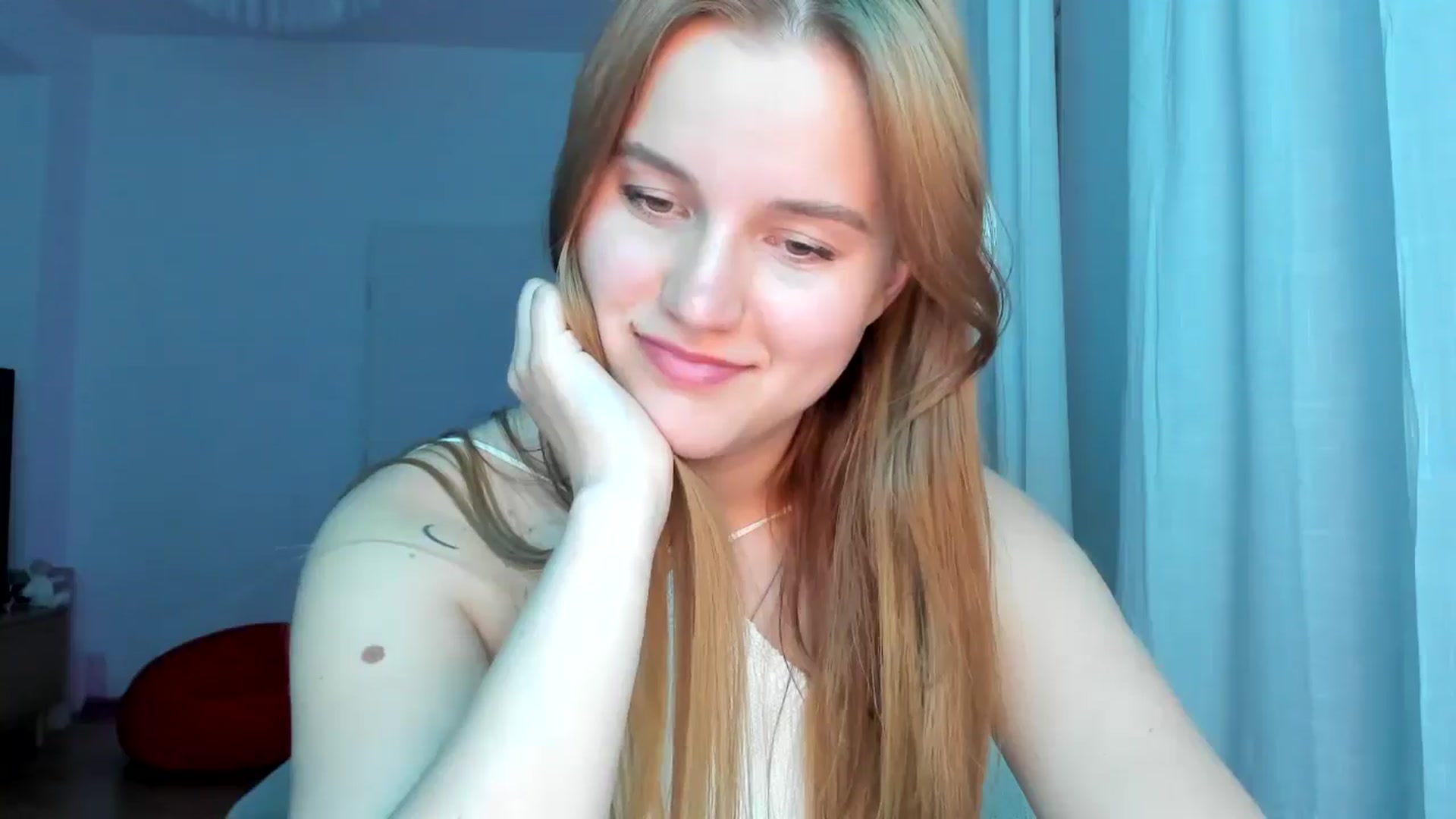 Gallery image thumbnail from Lia_lisia's myfreecams stream on, 05/02/2026, 18:24 image 17 of 20
