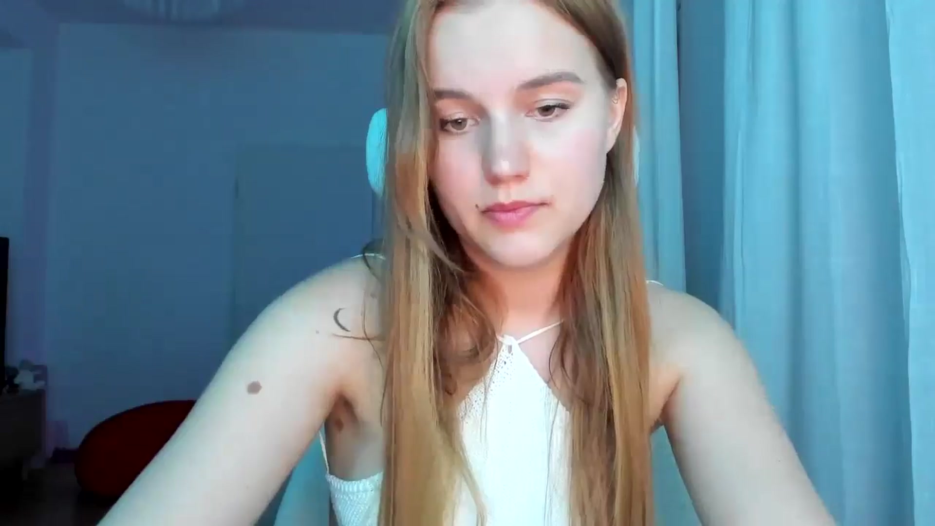 Gallery image thumbnail from Lia_lisia's myfreecams stream on, 05/02/2026, 18:24 image 18 of 20