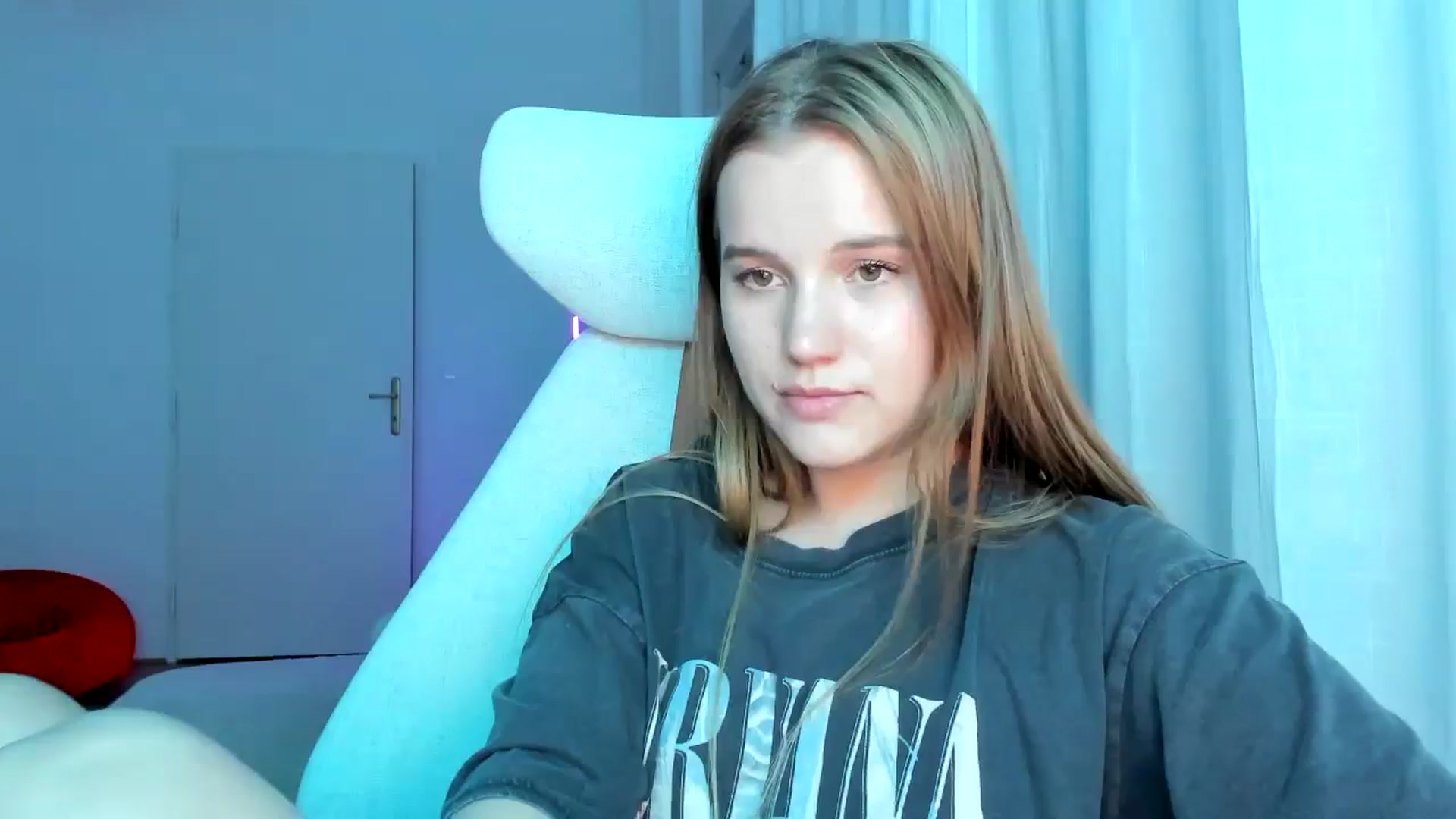 Gallery image thumbnail from Lia_lisia's myfreecams stream on, 05/03/2026, 21:54 image 15 of 20
