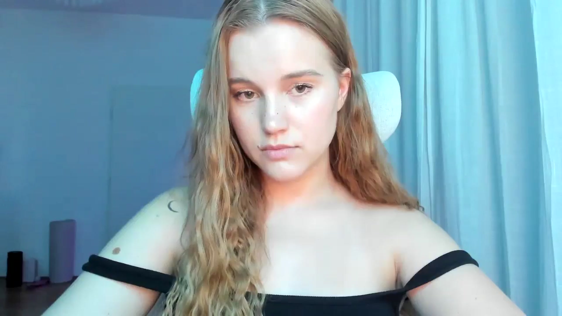Gallery image thumbnail from Lia_lisia's myfreecams stream on, 05/05/2026, 17:48 image 11 of 20