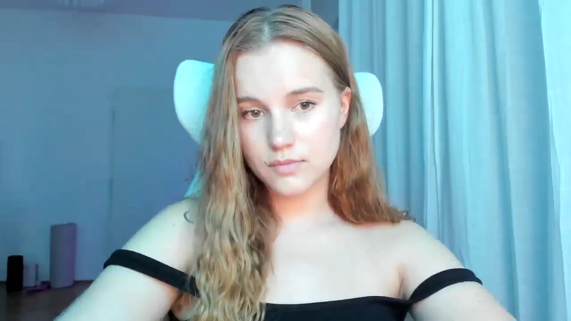 Gallery image thumbnail from Lia_lisia's myfreecams stream on, 05/05/2026, 17:48 image 13 of 20