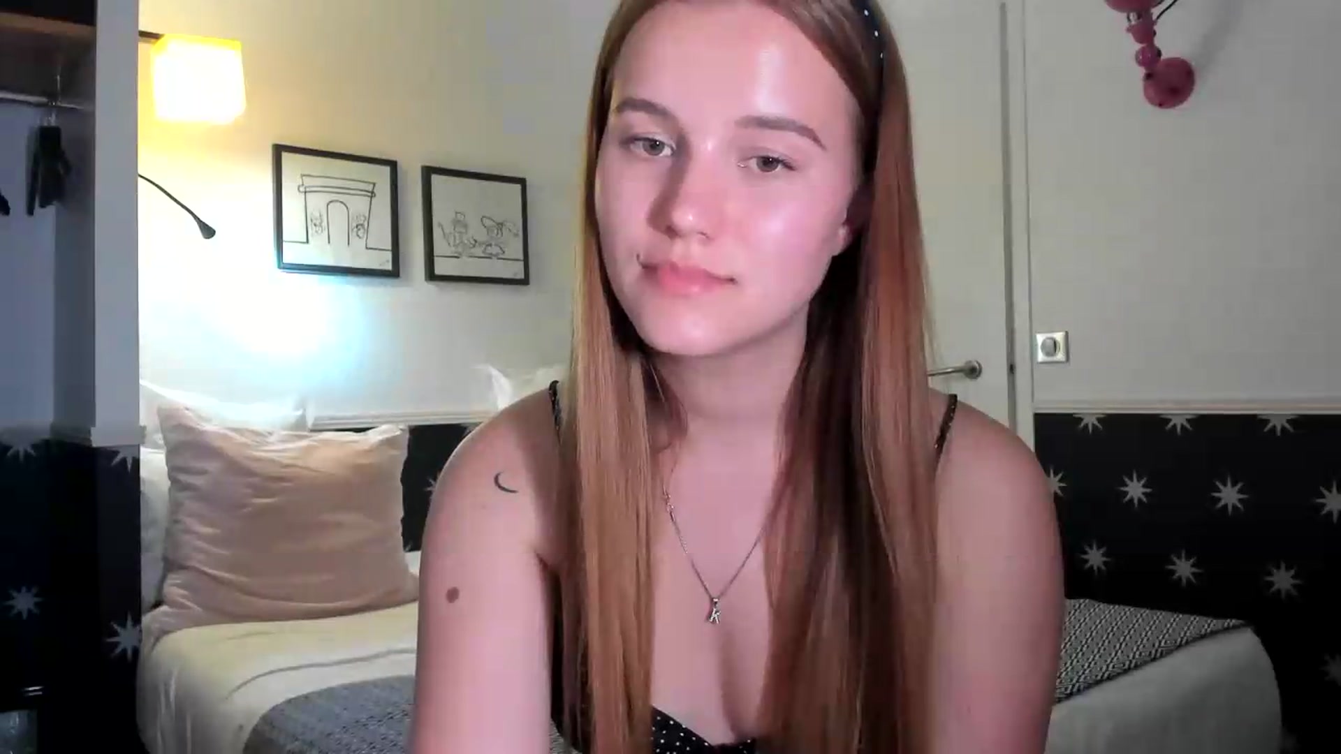 Gallery image thumbnail from Lia_lisia's myfreecams stream on, 05/09/2026, 21:29 image 18 of 20
