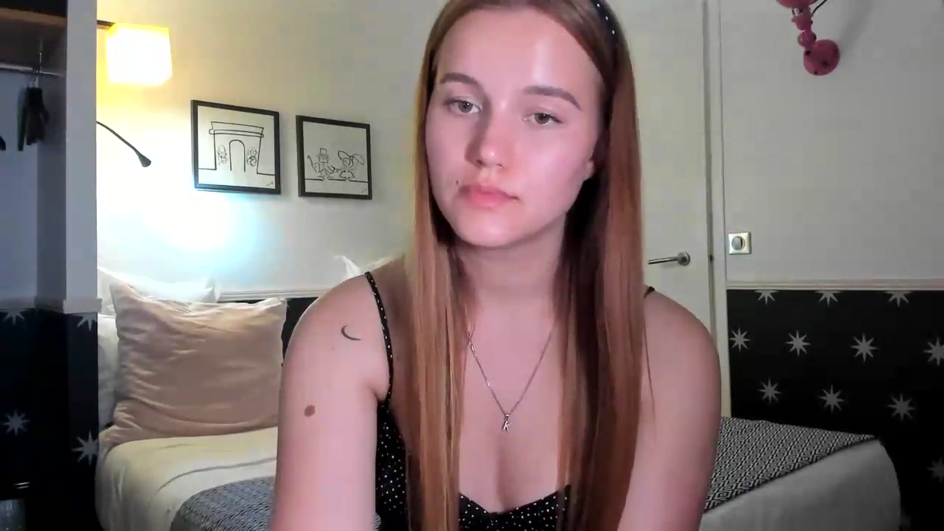 Gallery image thumbnail from Lia_lisia's myfreecams stream on, 05/09/2026, 21:29 image 2 of 20