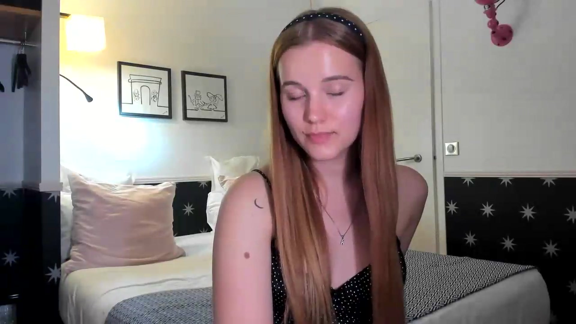 Gallery image thumbnail from Lia_lisia's myfreecams stream on, 05/09/2026, 21:29 image 4 of 20