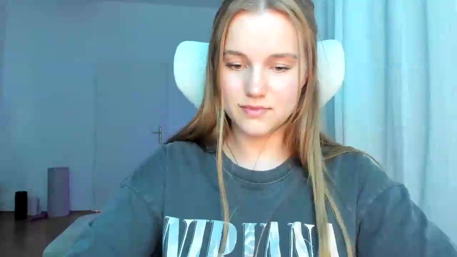 Gallery image thumbnail from Lia_lisia's myfreecams stream on, 05/11/2026, 17:54 image 8 of 20
