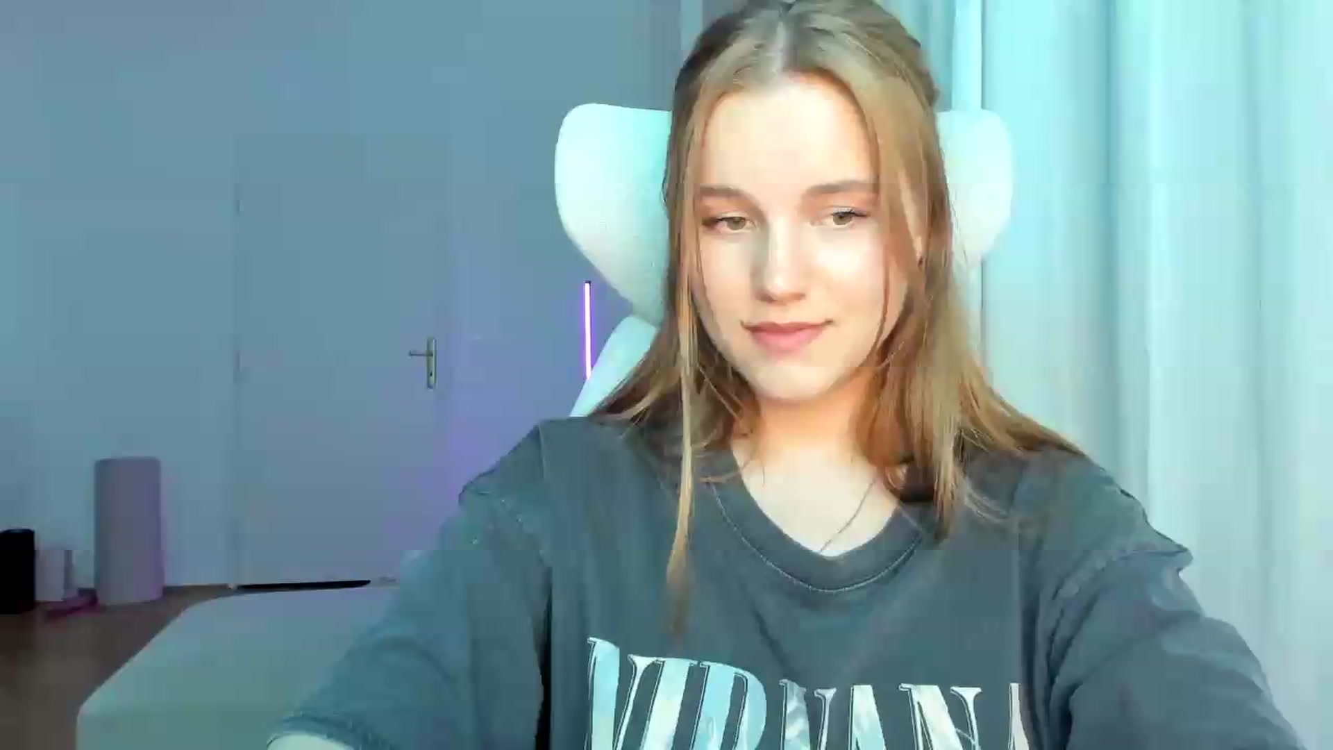 Gallery image thumbnail from Lia_lisia's myfreecams stream on, 05/11/2026, 20:16 image 8 of 20