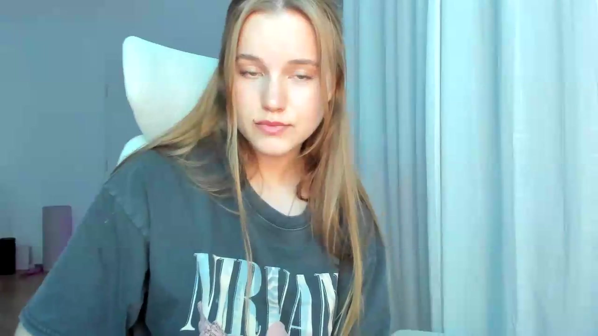 Gallery image thumbnail from Lia_lisia's myfreecams stream on, 05/11/2026, 20:16 image 15 of 20