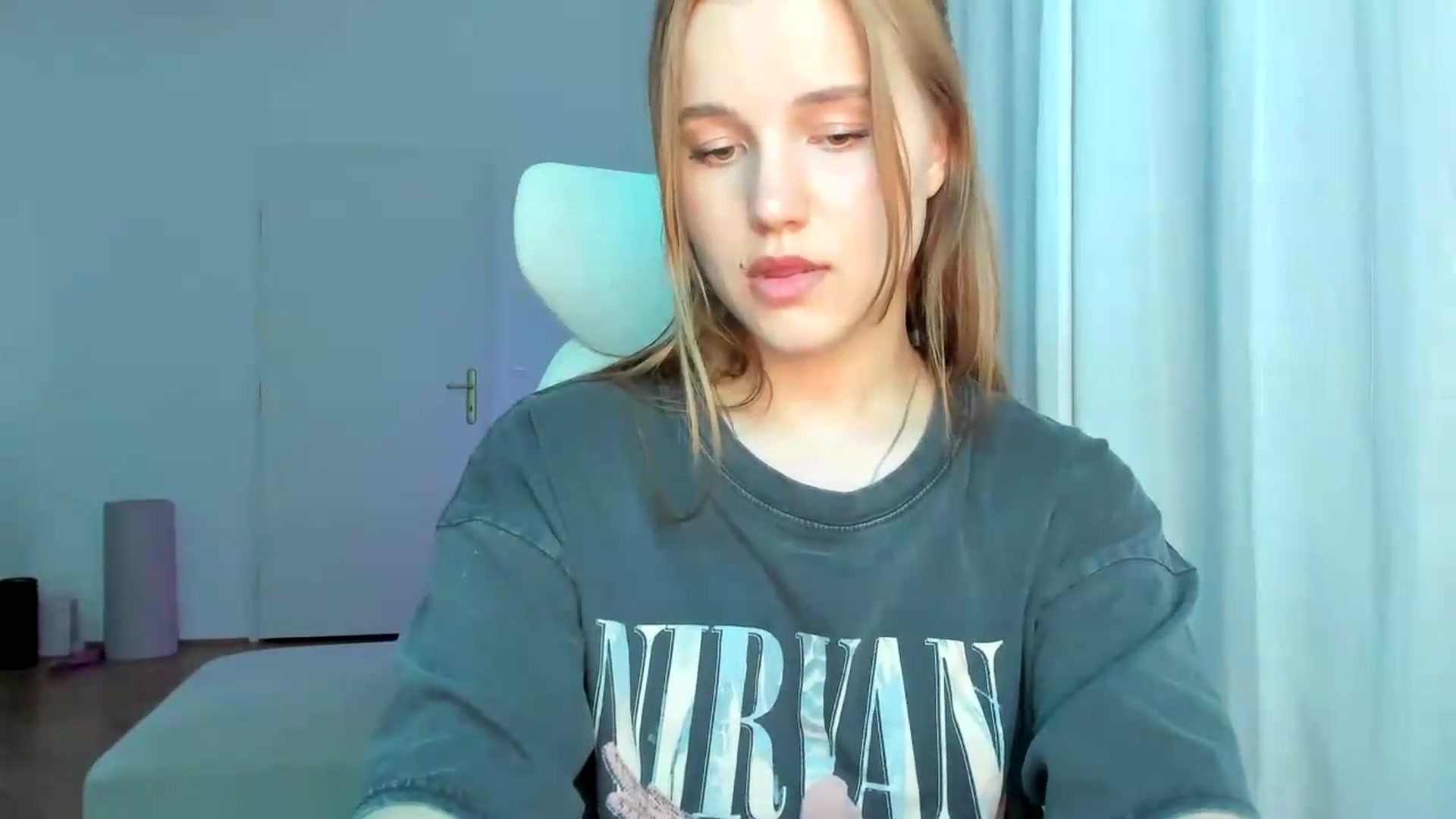 Gallery image thumbnail from Lia_lisia's myfreecams stream on, 05/11/2026, 20:16 image 2 of 20