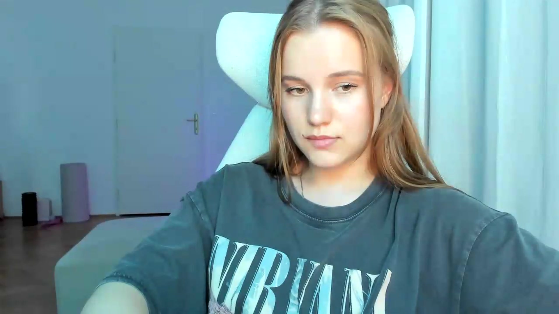 Gallery image thumbnail from Lia_lisia's myfreecams stream on, 05/11/2026, 20:55 image 6 of 20
