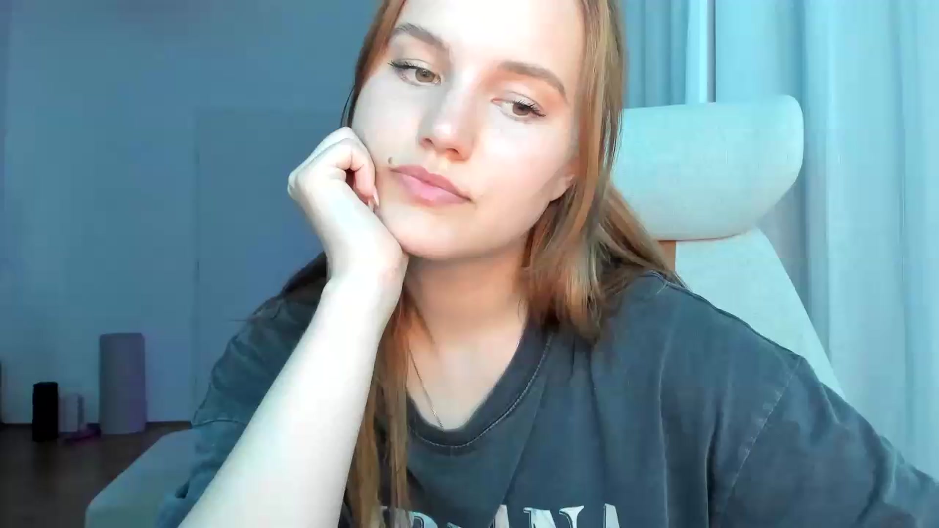 Gallery image thumbnail from Lia_lisia's myfreecams stream on, 05/11/2026, 20:55 image 1 of 20