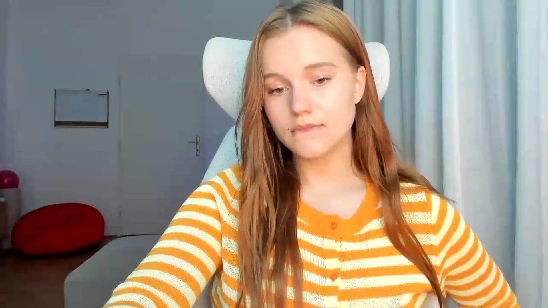 Gallery image thumbnail from Lia_lisia's myfreecams stream on, 05/17/2026, 20:39 image 2 of 20