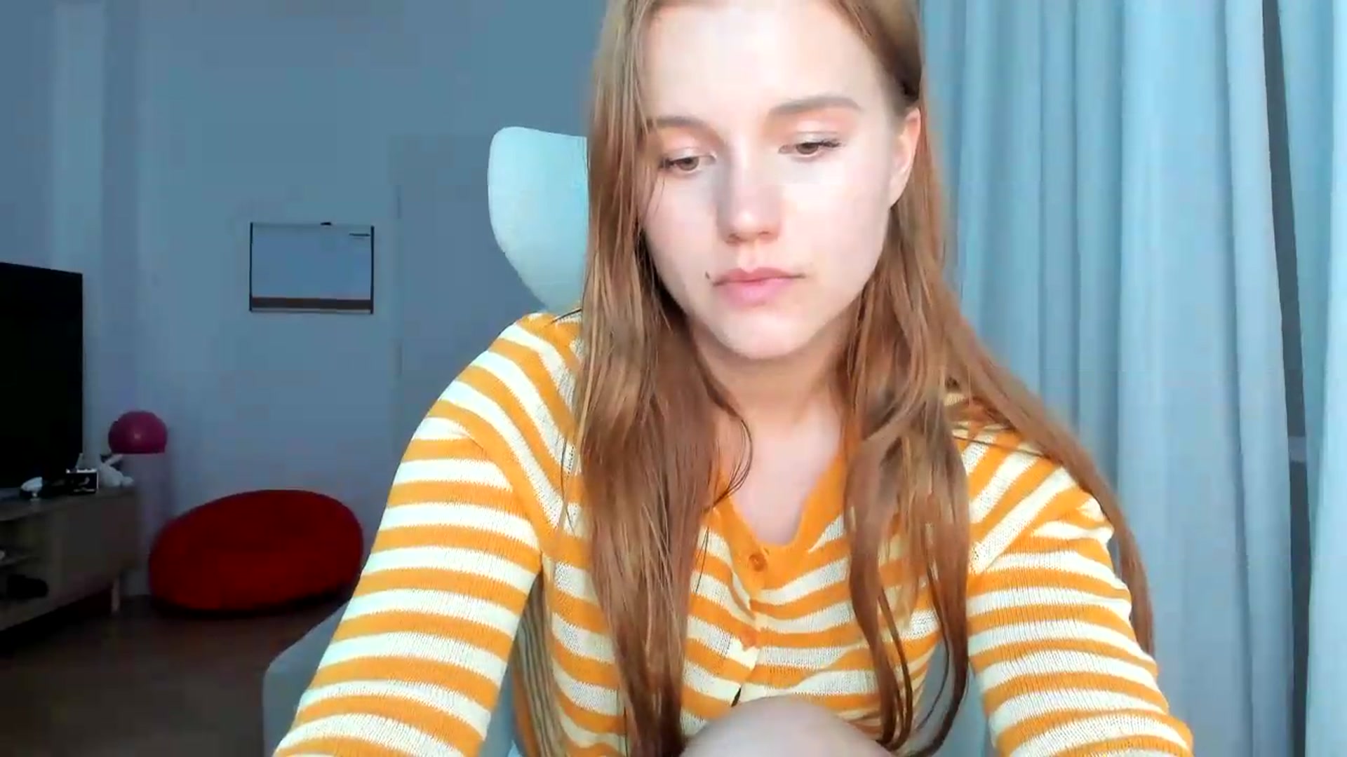 Gallery image thumbnail from Lia_lisia's myfreecams stream on, 05/17/2026, 22:20 image 13 of 20