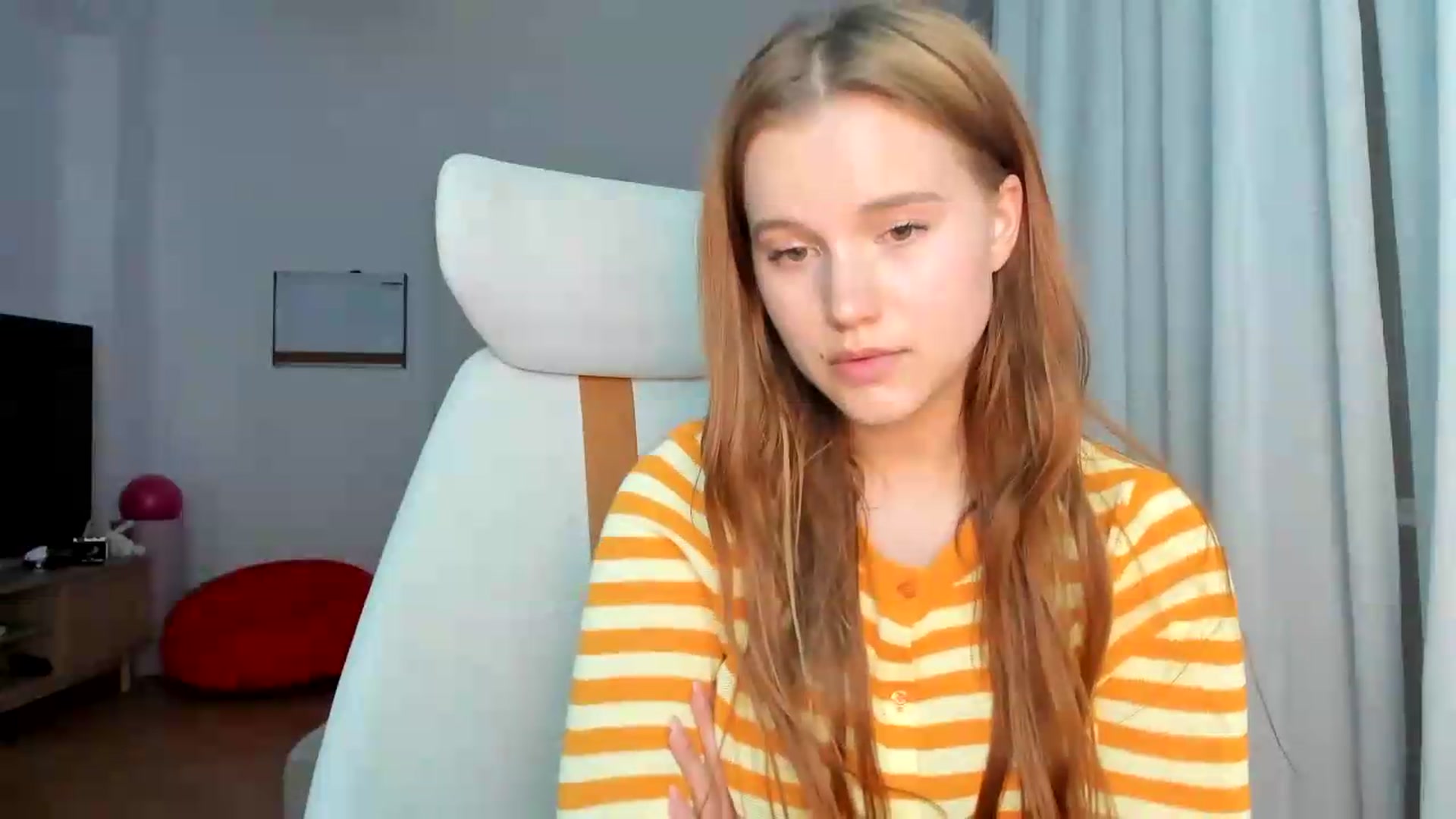 Gallery image thumbnail from Lia_lisia's myfreecams stream on, 05/17/2026, 22:20 image 19 of 20