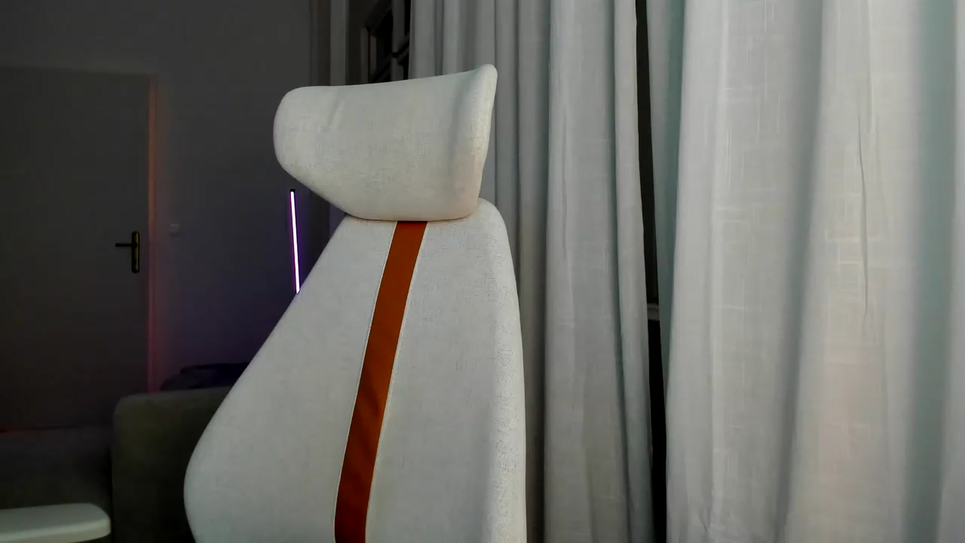 Gallery image thumbnail from Lia_lisia's myfreecams stream on, 05/17/2026, 22:20 image 5 of 20