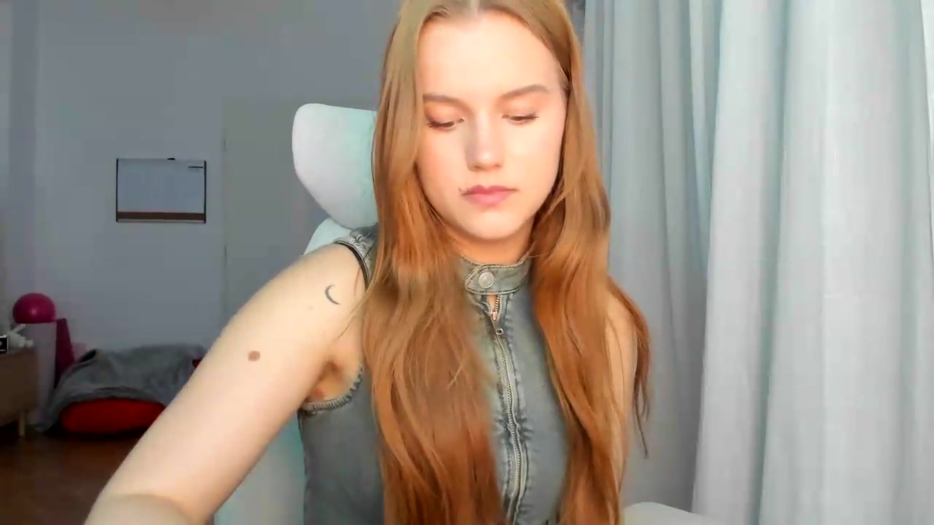 Gallery image thumbnail from Lia_lisia's myfreecams stream on, 05/18/2026, 18:13 image 12 of 20