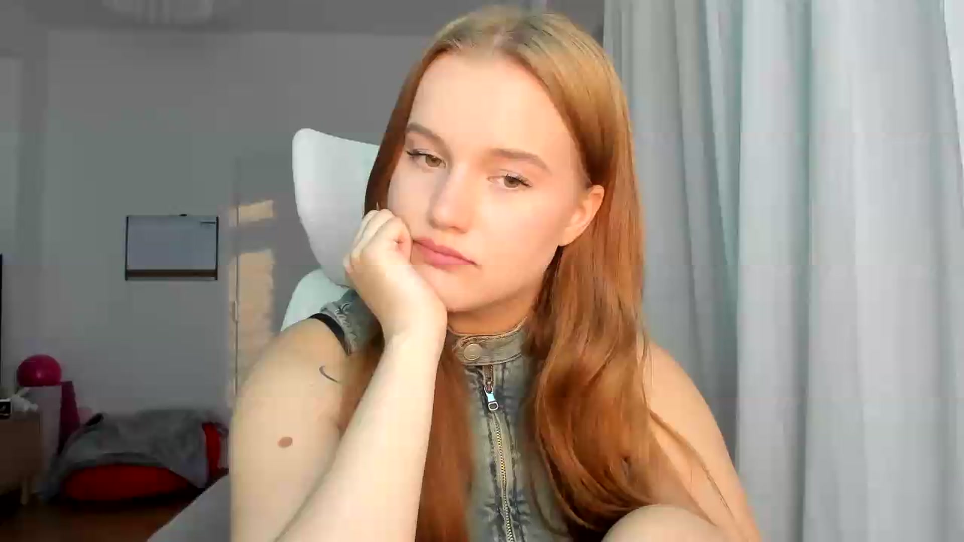 Gallery image thumbnail from Lia_lisia's myfreecams stream on, 05/18/2026, 18:13 image 1 of 20