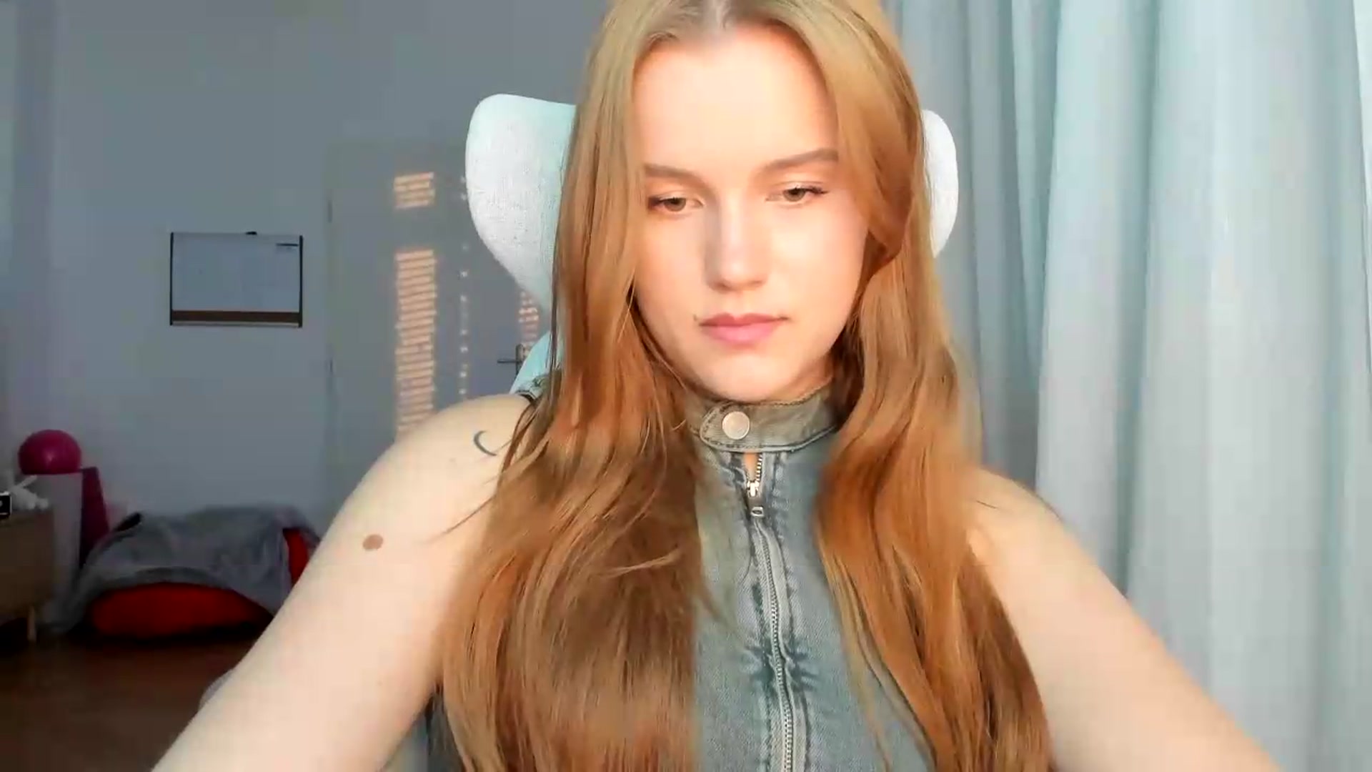 Gallery image thumbnail from Lia_lisia's myfreecams stream on, 05/18/2026, 18:13 image 9 of 20