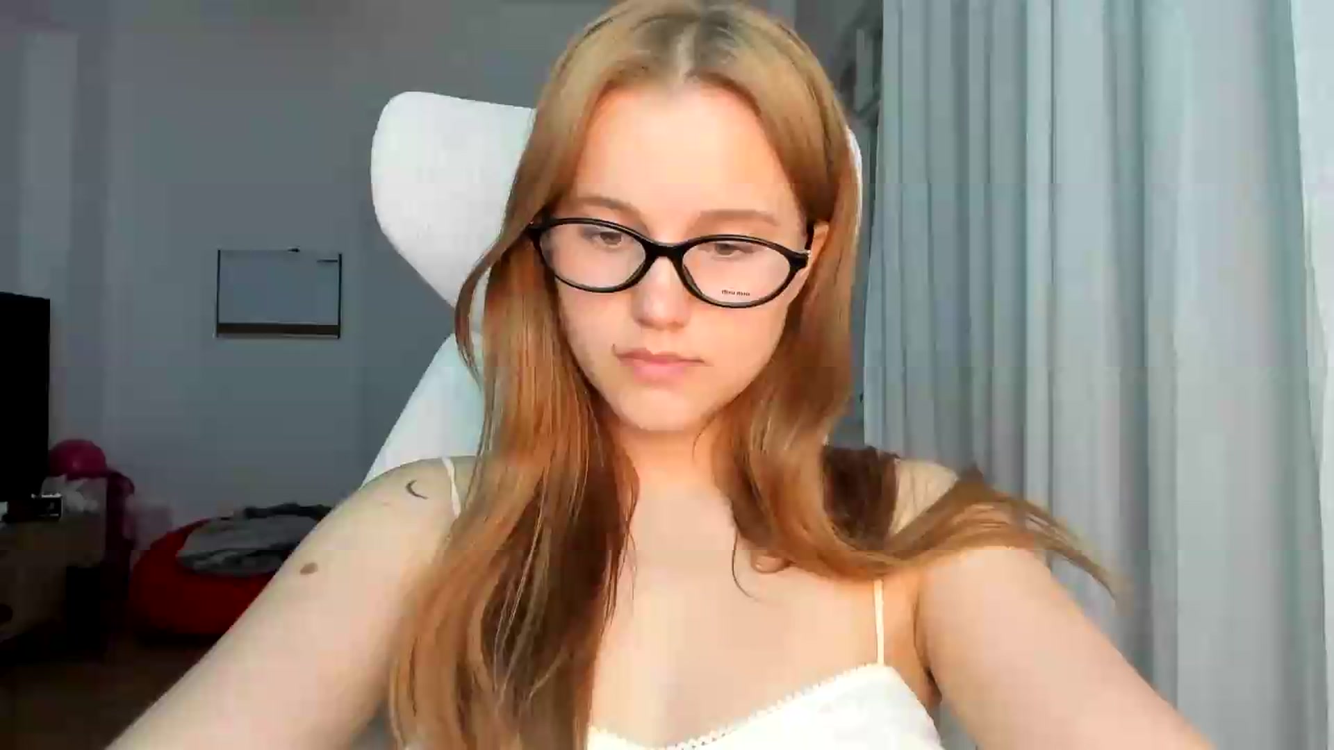 Gallery image thumbnail from Lia_lisia's myfreecams stream on, 05/20/2026, 20:47 image 14 of 20