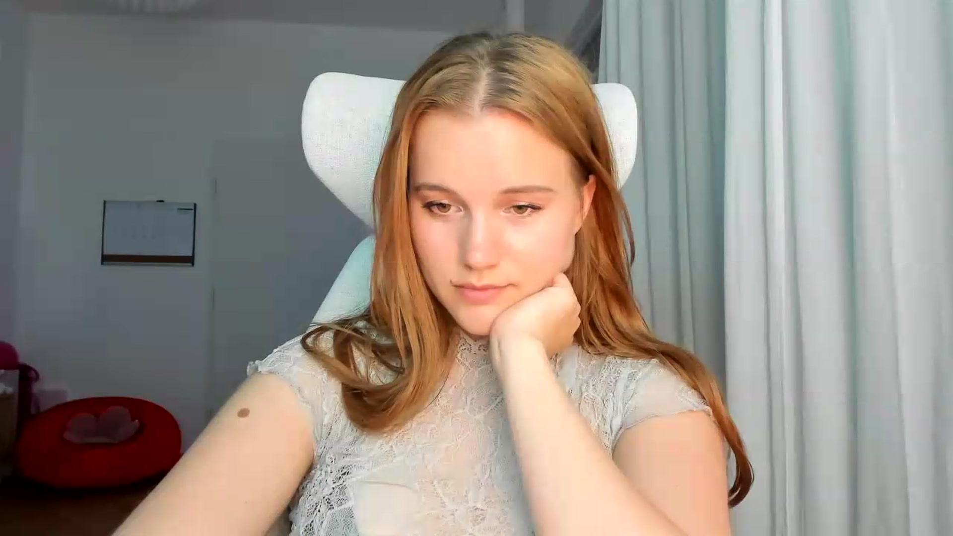Gallery image thumbnail from Lia_lisia's myfreecams stream on, 05/23/2026, 19:06 image 14 of 20