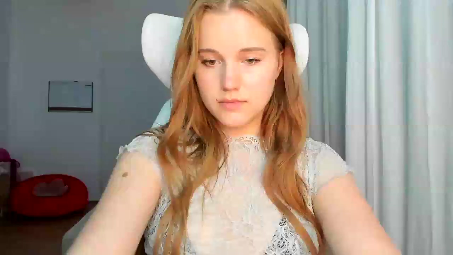 Gallery image thumbnail from Lia_lisia's myfreecams stream on, 05/23/2026, 19:06 image 17 of 20