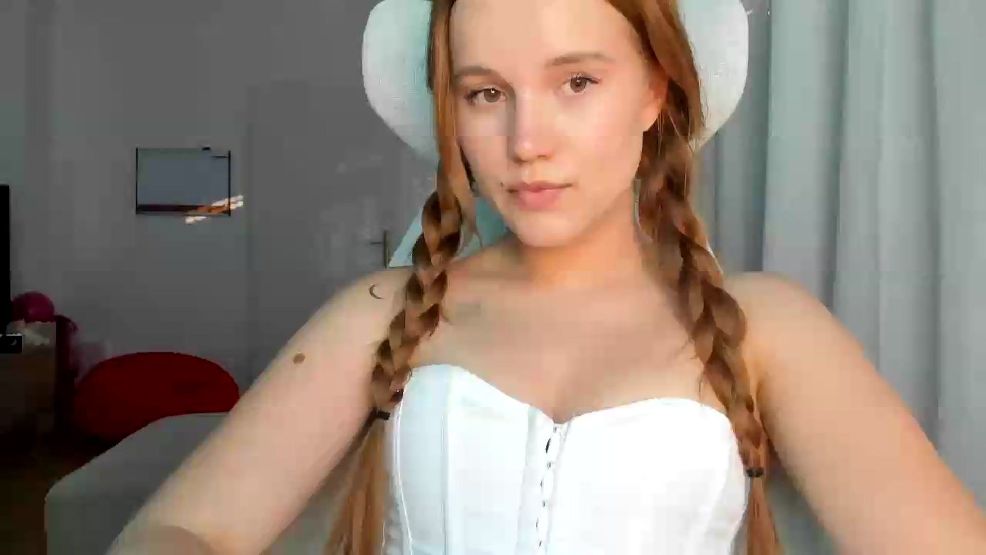 Gallery image thumbnail from Lia_lisia's myfreecams stream on, 05/27/2026, 17:03 image 10 of 20