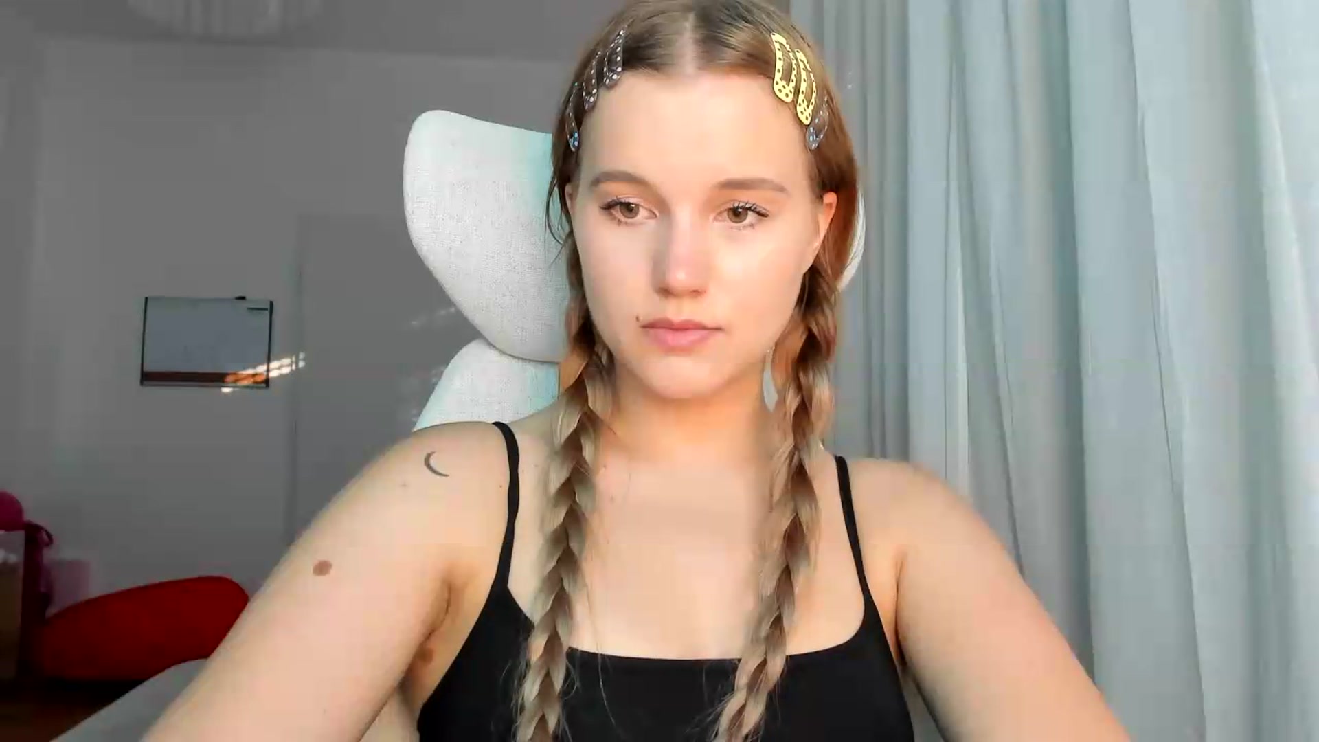 Gallery image thumbnail from Lia_lisia's myfreecams stream on, 05/29/2026, 18:16 image 4 of 20