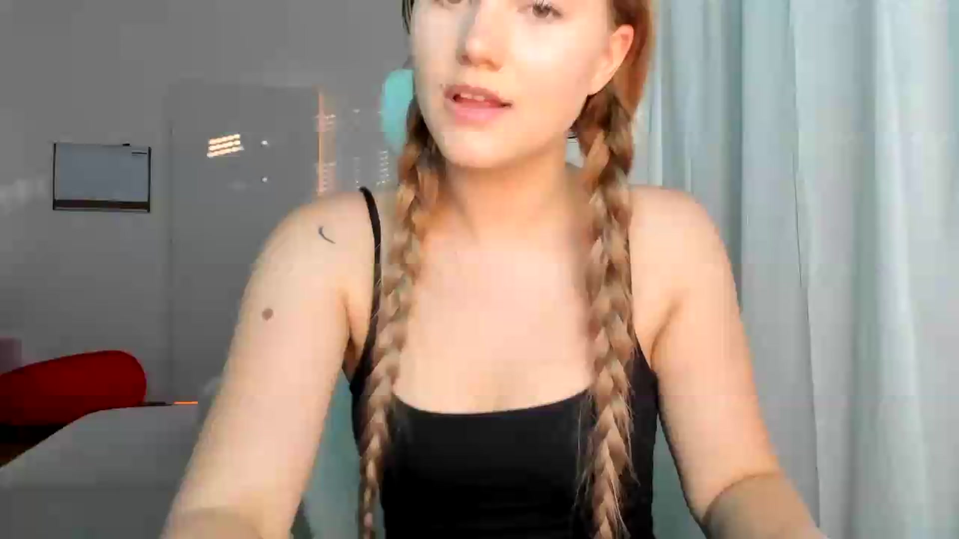 Gallery image thumbnail from Lia_lisia's myfreecams stream on, 05/29/2026, 18:16 image 11 of 20