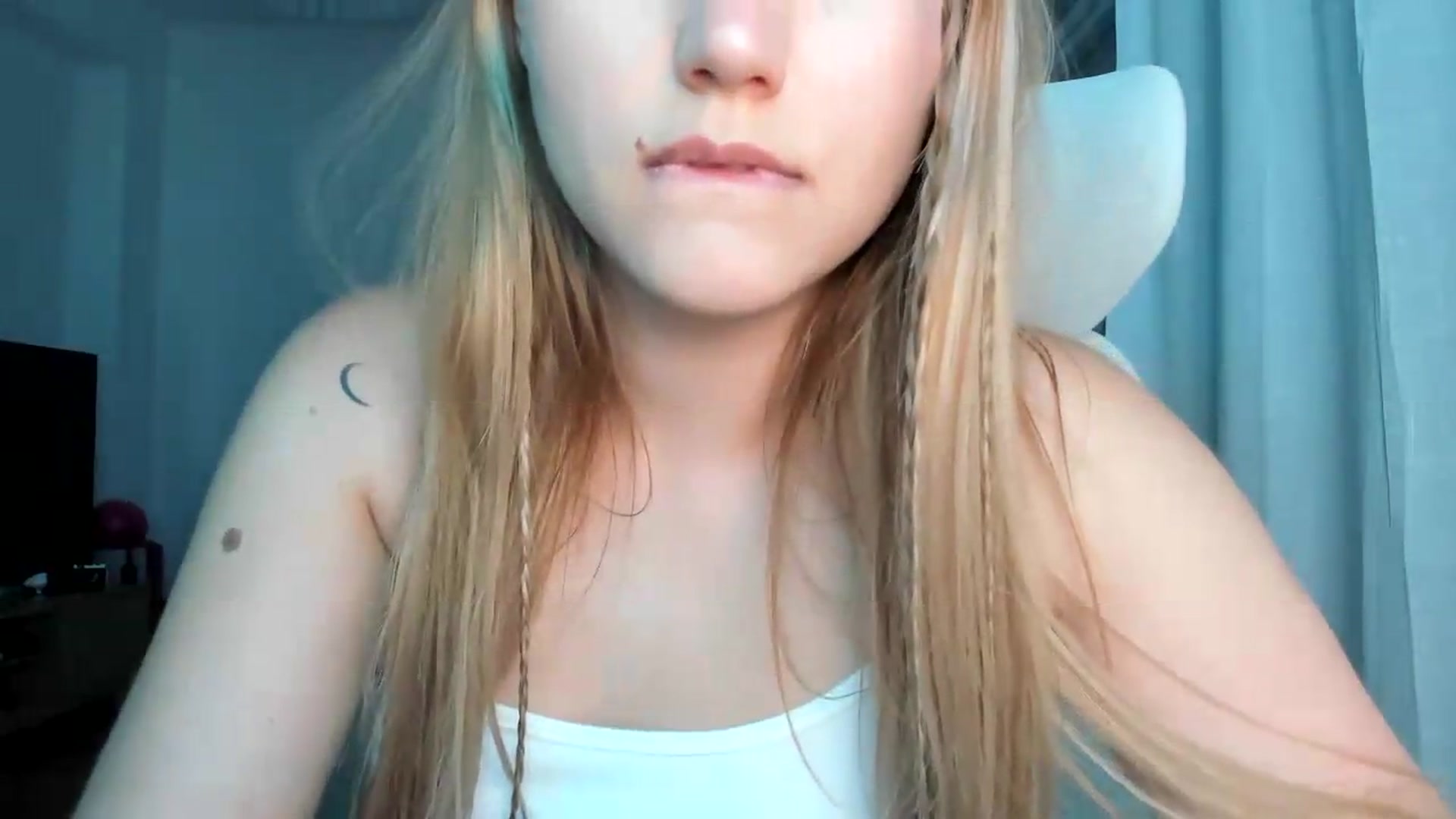 Gallery image thumbnail from Lia_lisia's myfreecams stream on, 06/06/2026, 19:20 image 5 of 20