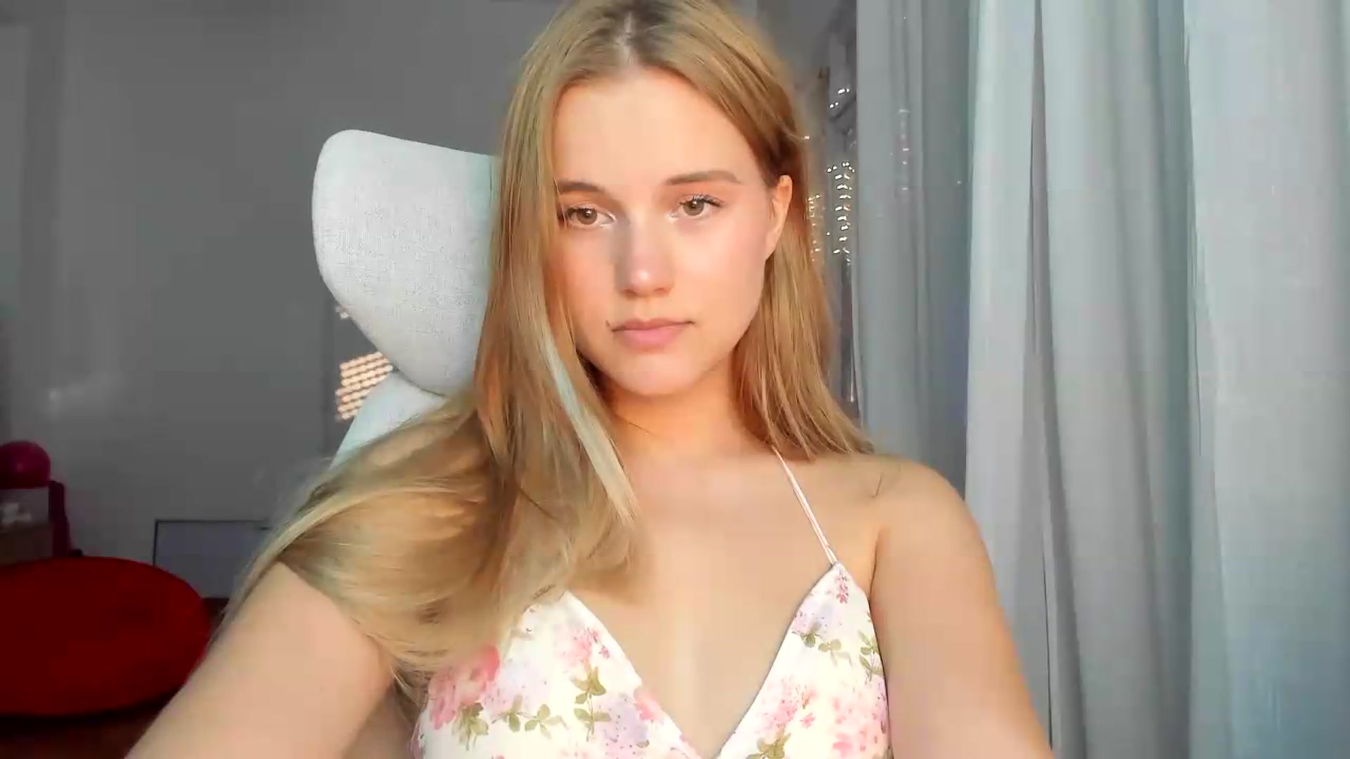 Gallery image thumbnail from Lia_lisia's myfreecams stream on, 06/14/2026, 17:52 image 3 of 20