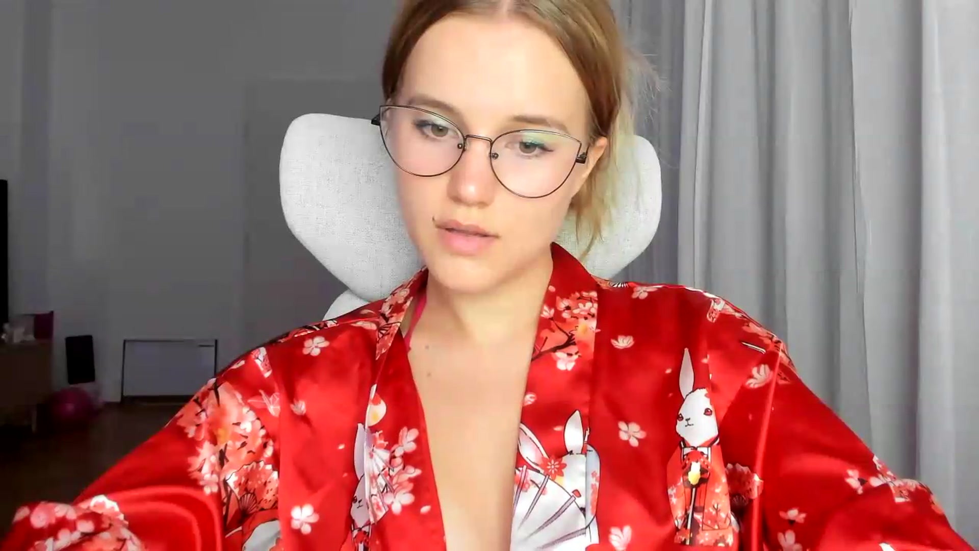 Gallery image thumbnail from Lia_lisia's myfreecams stream on, 06/20/2026, 22:04 image 14 of 20