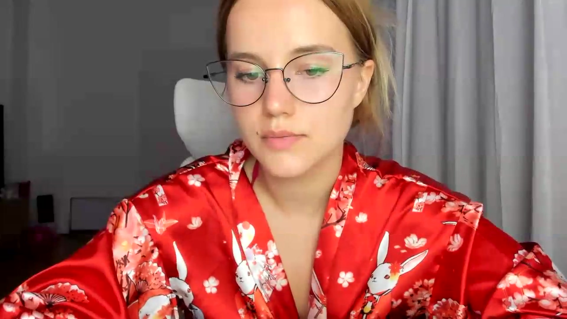 Gallery image thumbnail from Lia_lisia's myfreecams stream on, 06/20/2026, 22:04 image 15 of 20