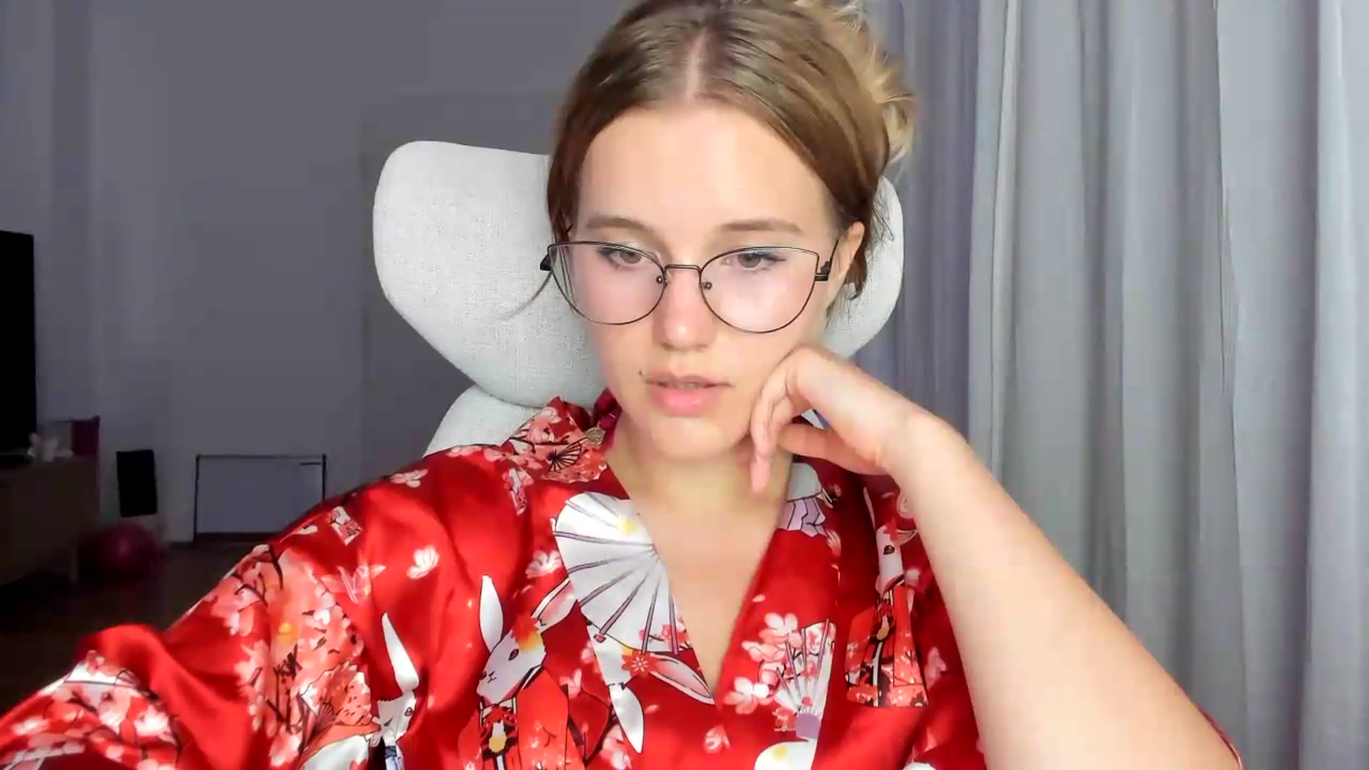 Gallery image thumbnail from Lia_lisia's myfreecams stream on, 06/20/2026, 22:45 image 14 of 20
