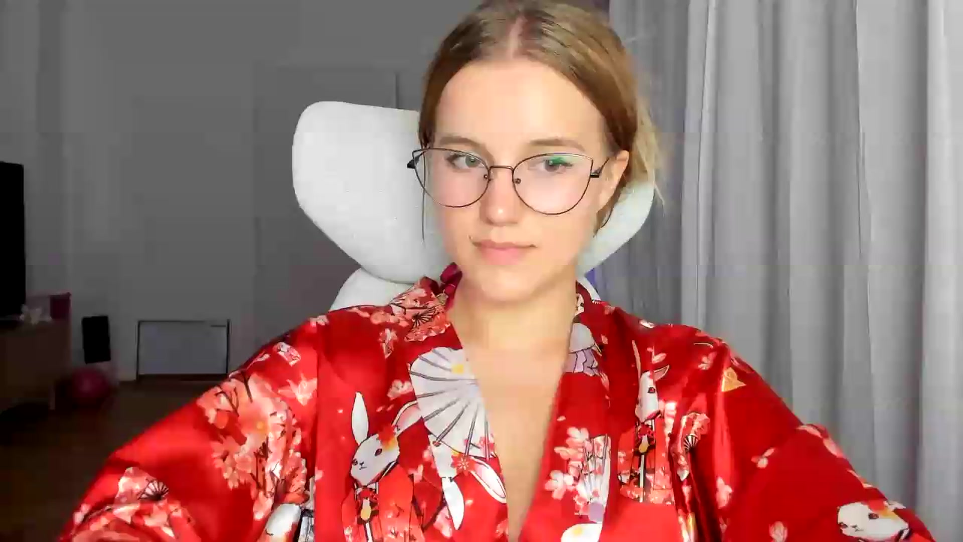 Gallery image thumbnail from Lia_lisia's myfreecams stream on, 06/20/2026, 22:45 image 1 of 20