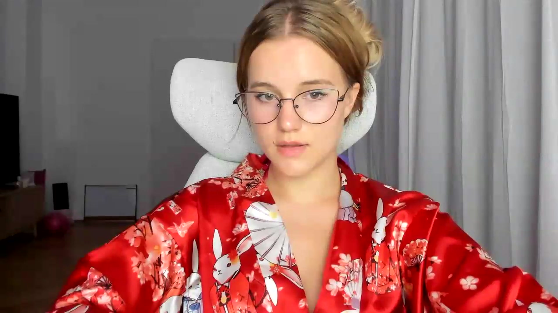 Gallery image thumbnail from Lia_lisia's myfreecams stream on, 06/20/2026, 22:45 image 17 of 20