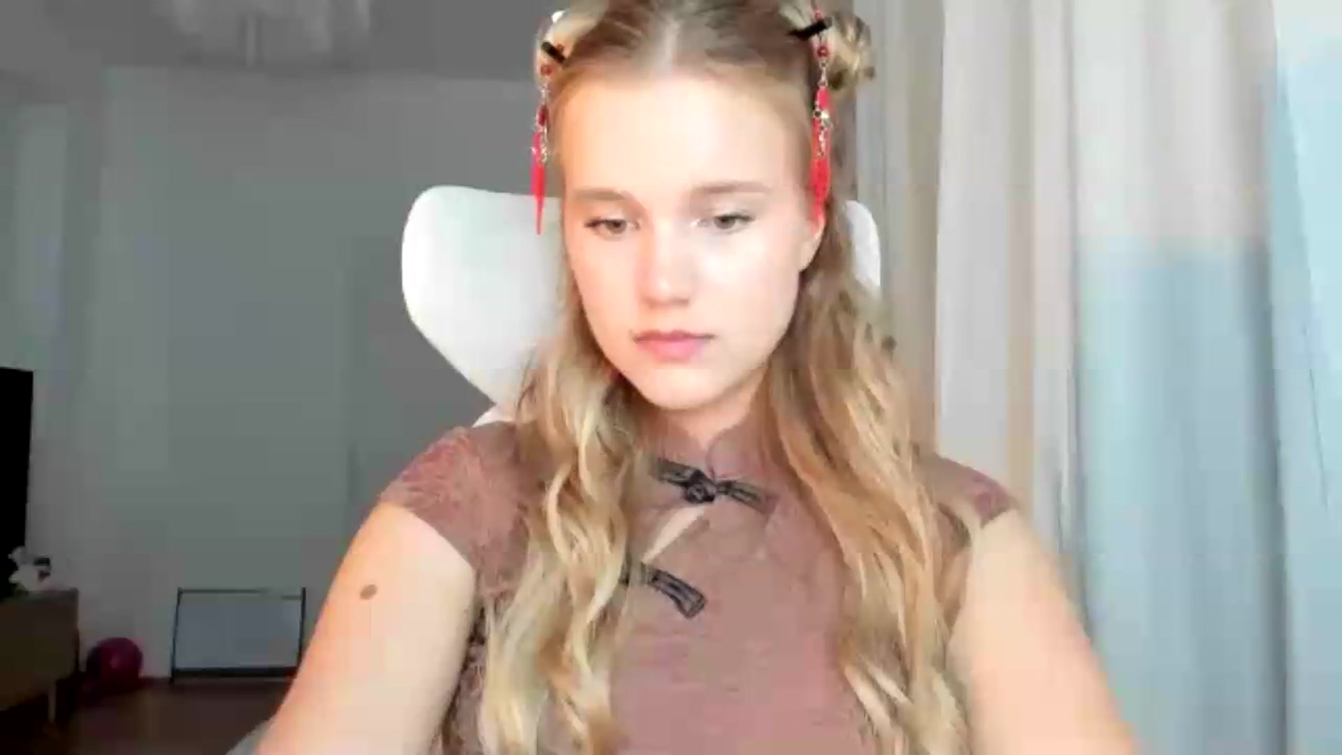 Gallery image thumbnail from Lia_lisia's myfreecams stream on, 06/22/2026, 18:07 image 19 of 20