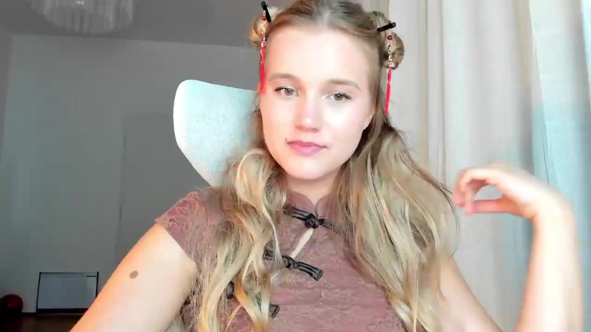 Gallery image thumbnail from Lia_lisia's myfreecams stream on, 06/22/2026, 19:42 image 17 of 20