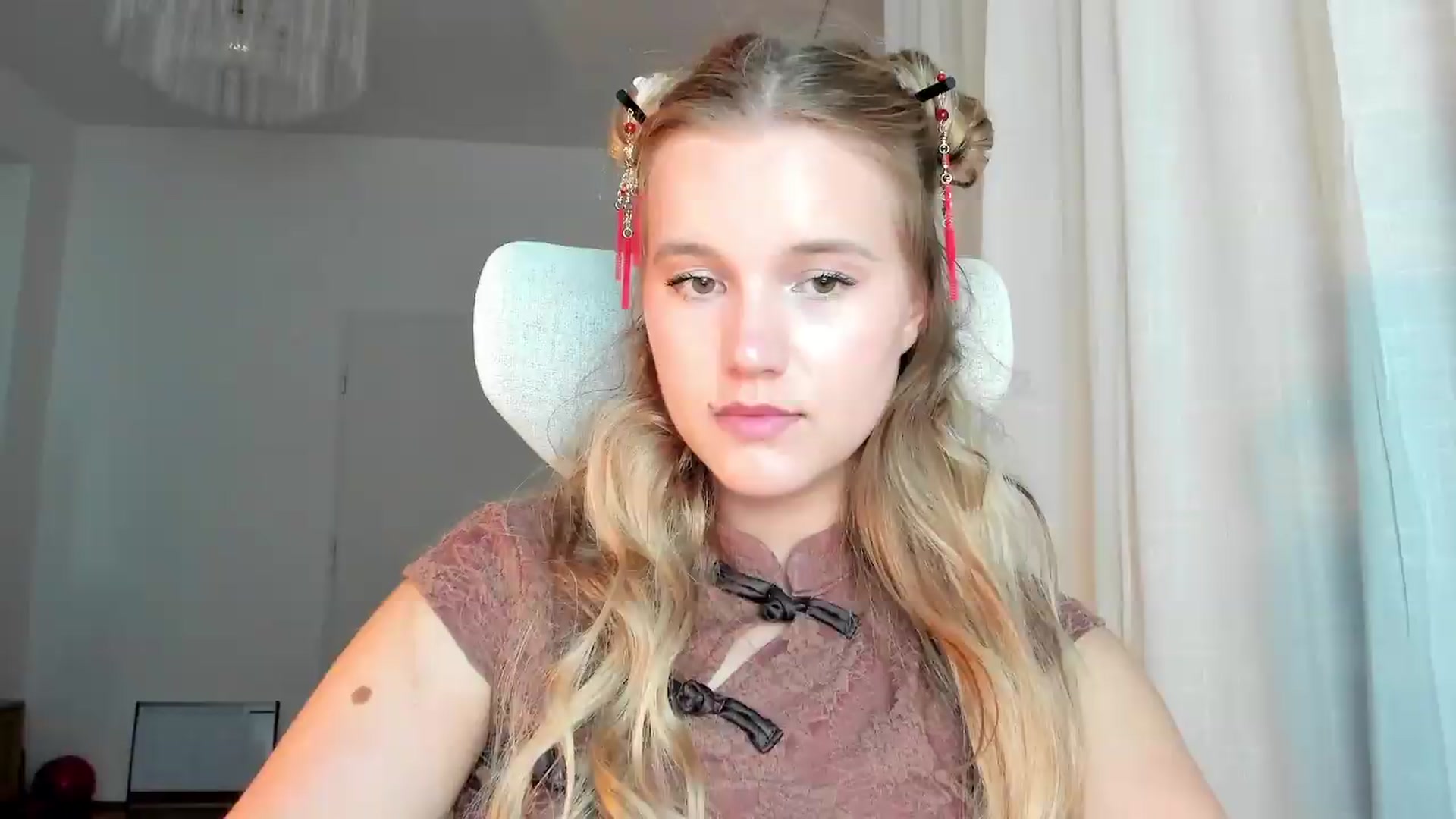 Gallery image thumbnail from Lia_lisia's myfreecams stream on, 06/22/2026, 20:11 image 12 of 20