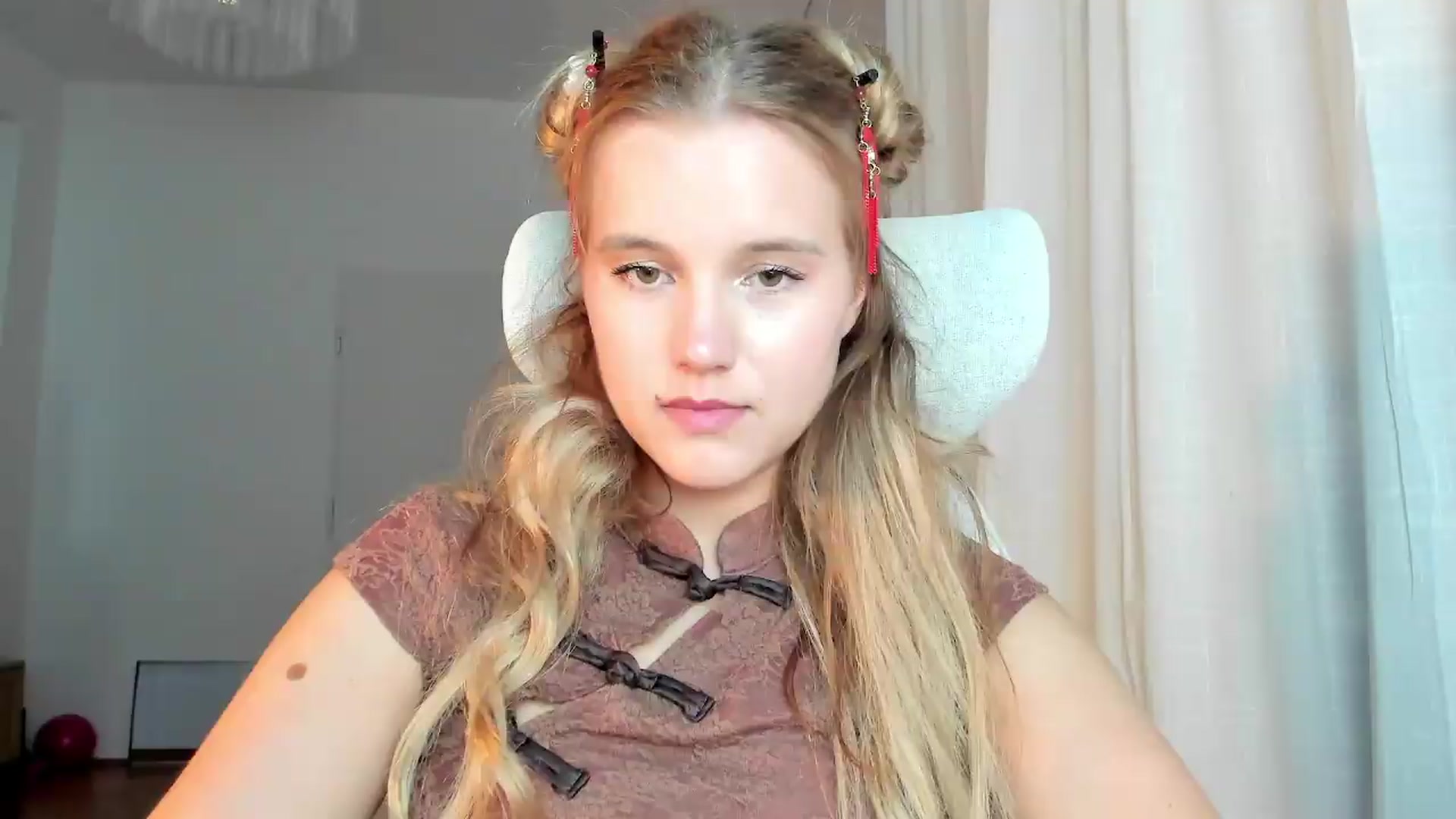 Gallery image thumbnail from Lia_lisia's myfreecams stream on, 06/22/2026, 21:26 image 1 of 20