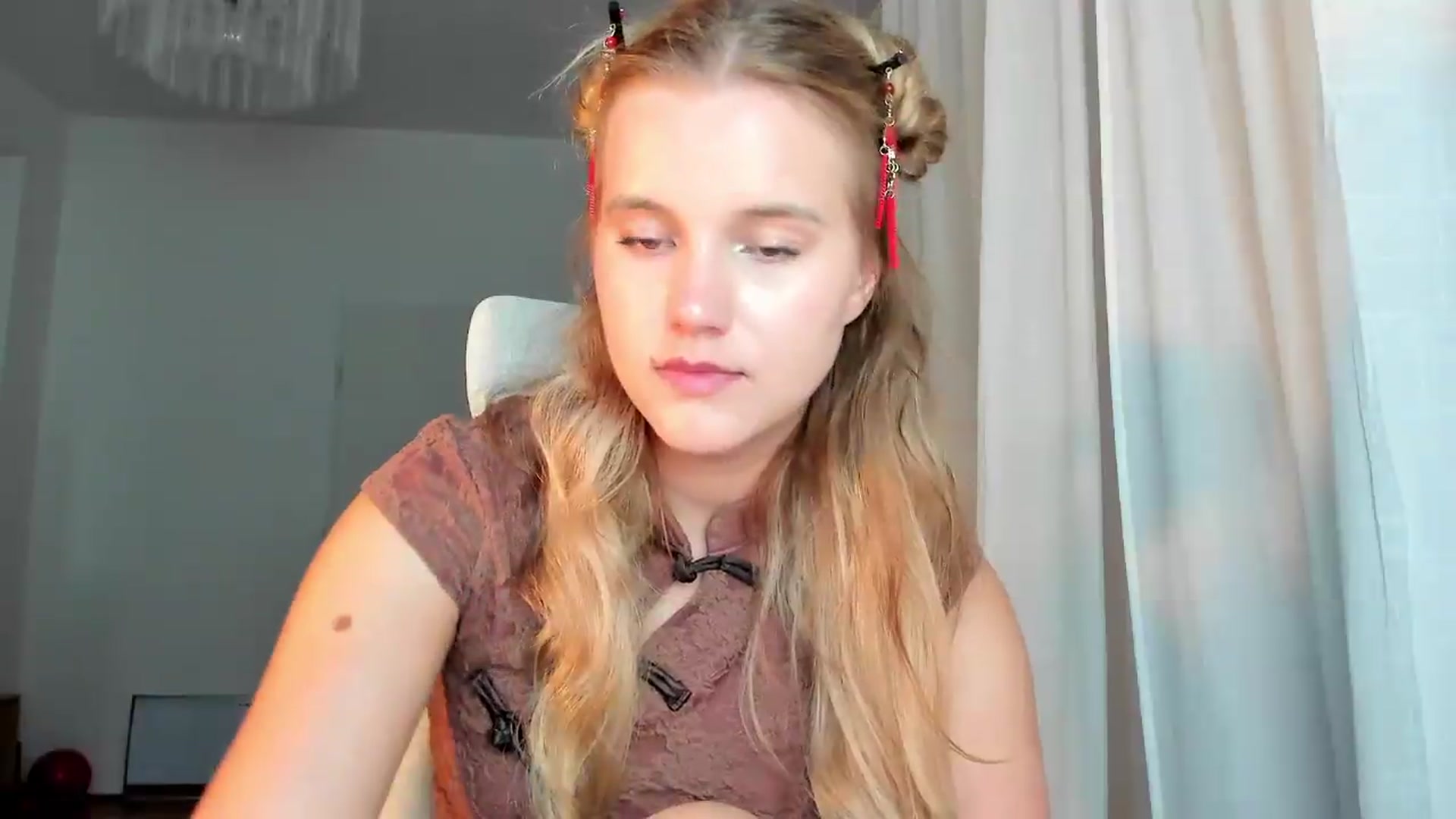 Gallery image thumbnail from Lia_lisia's myfreecams stream on, 06/22/2026, 21:26 image 19 of 20