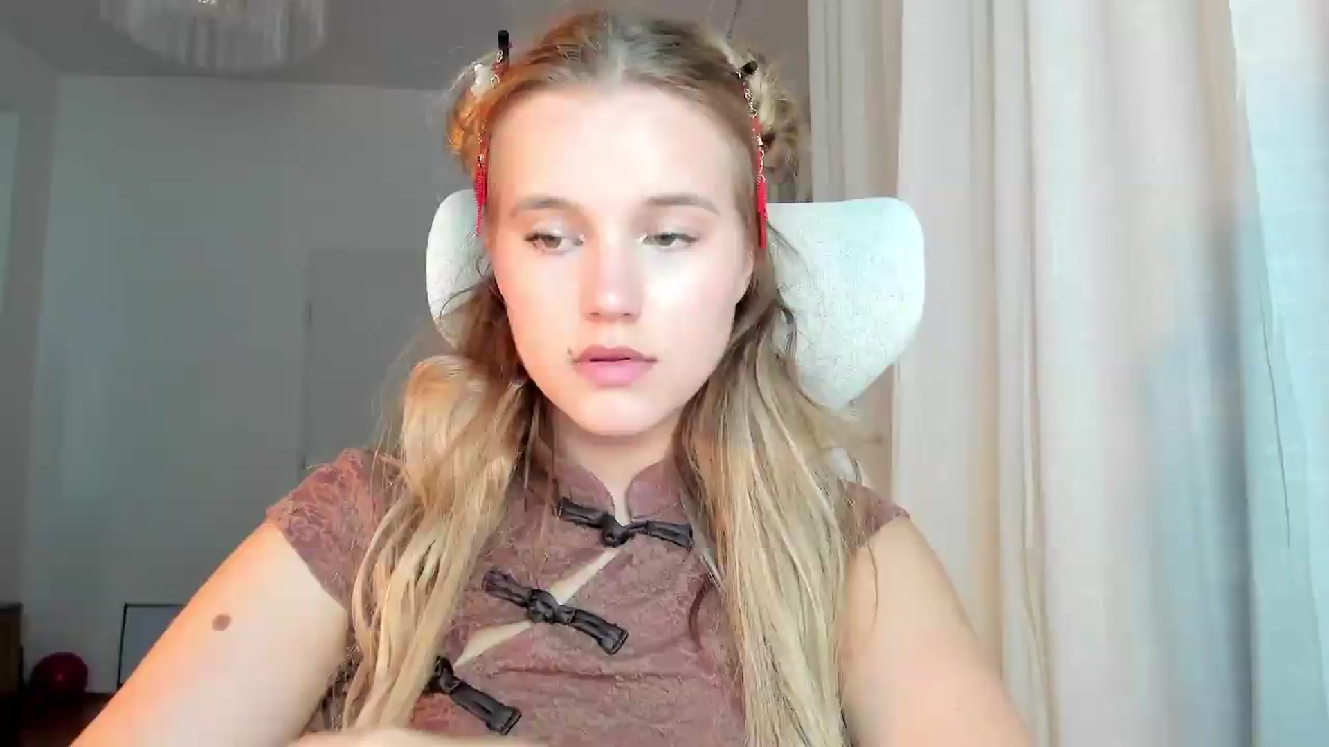 Gallery image thumbnail from Lia_lisia's myfreecams stream on, 06/22/2026, 21:26 image 2 of 20
