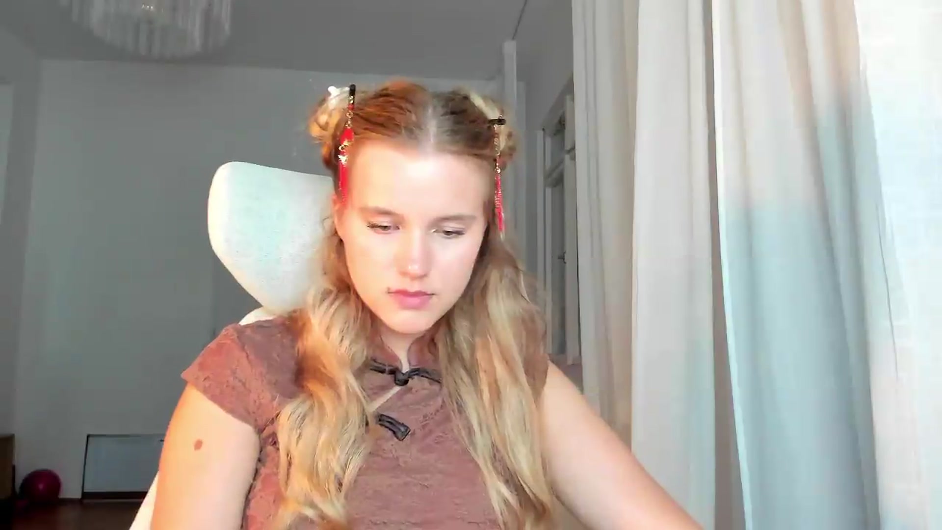 Gallery image thumbnail from Lia_lisia's myfreecams stream on, 06/22/2026, 21:26 image 17 of 20