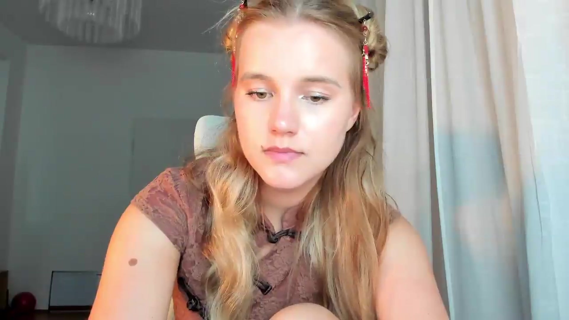 Gallery image thumbnail from Lia_lisia's myfreecams stream on, 06/22/2026, 21:26 image 18 of 20