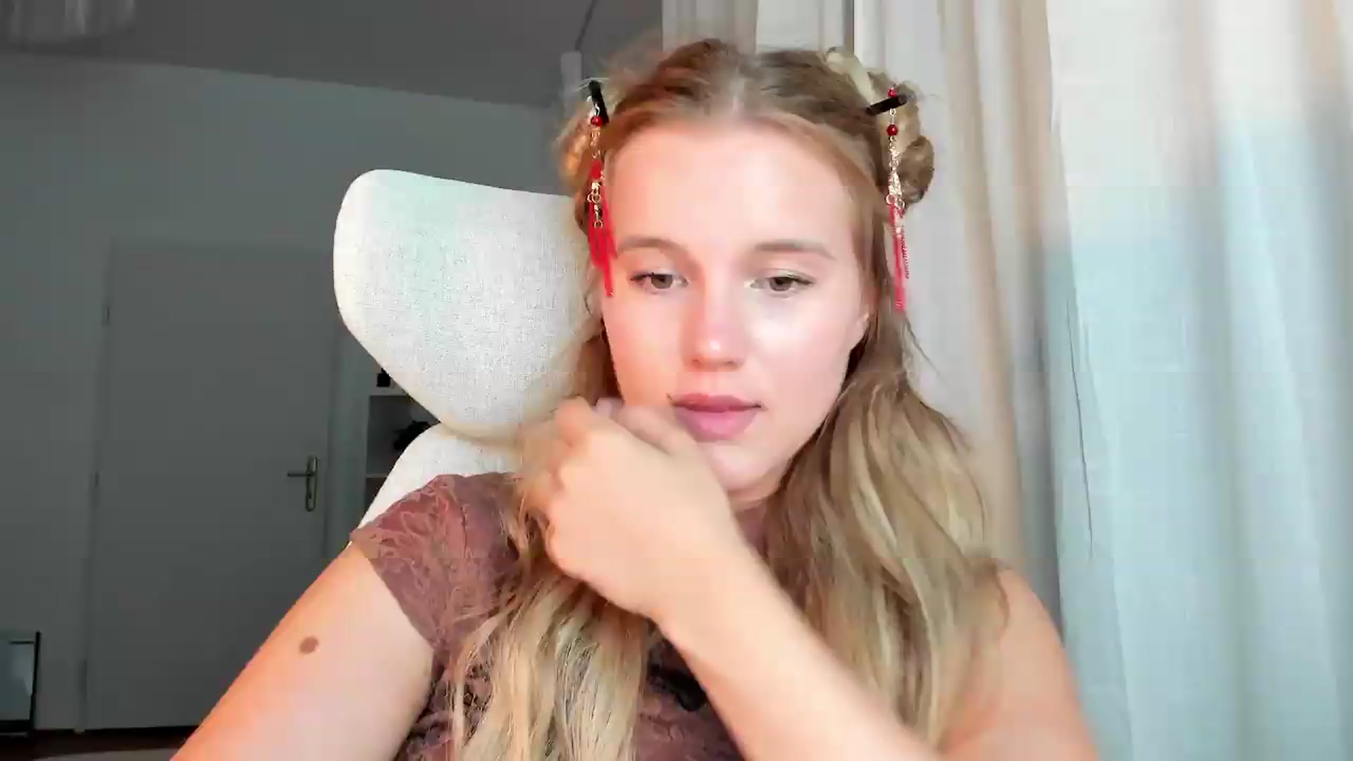 Gallery image thumbnail from Lia_lisia's myfreecams stream on, 06/22/2026, 22:02 image 17 of 20
