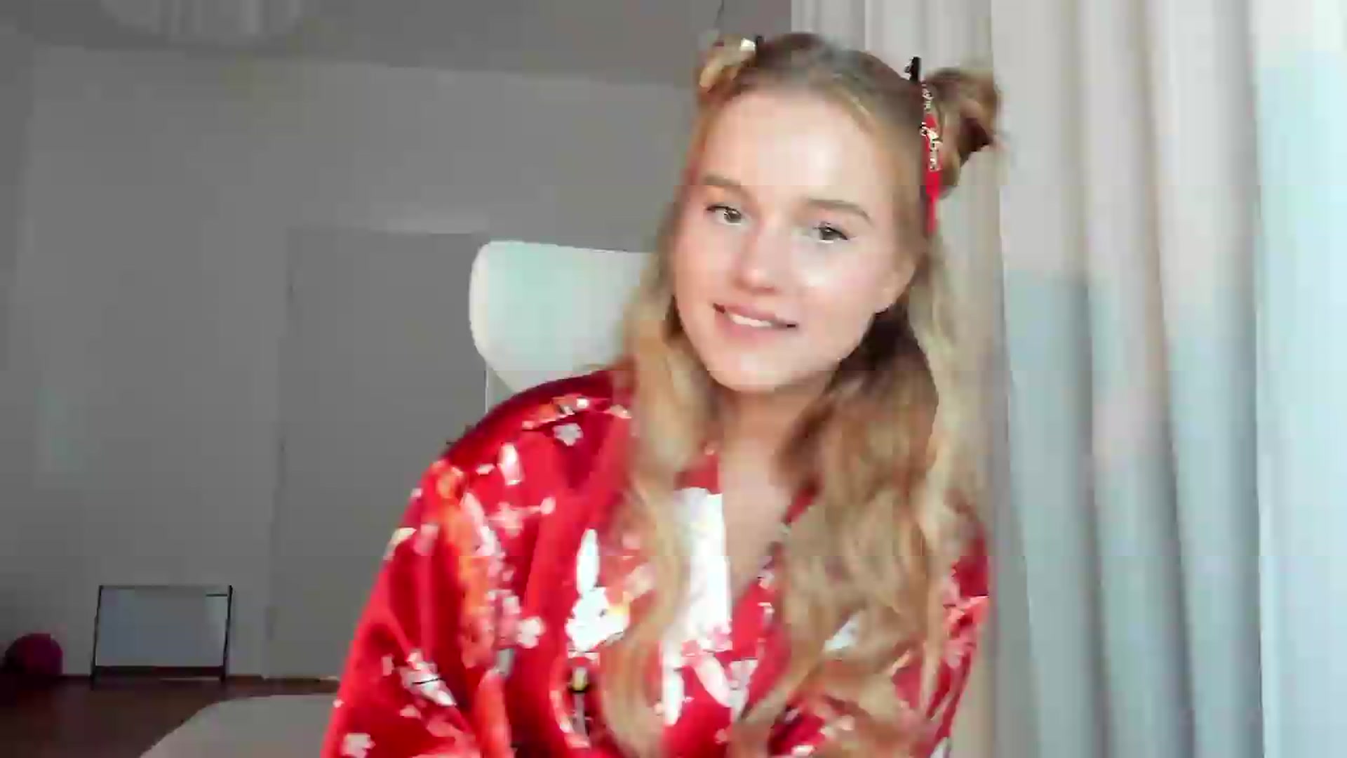 Gallery image thumbnail from Lia_lisia's myfreecams stream on, 06/26/2026, 13:30 image 14 of 20