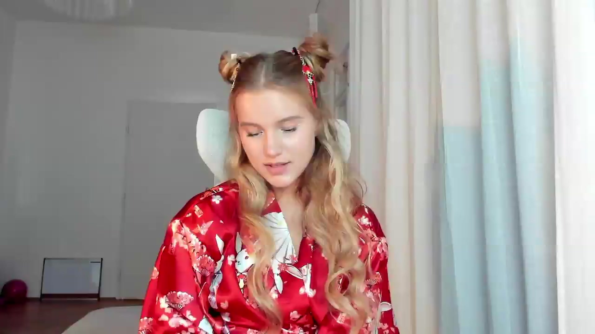 Gallery image thumbnail from Lia_lisia's myfreecams stream on, 06/26/2026, 13:30 image 15 of 20