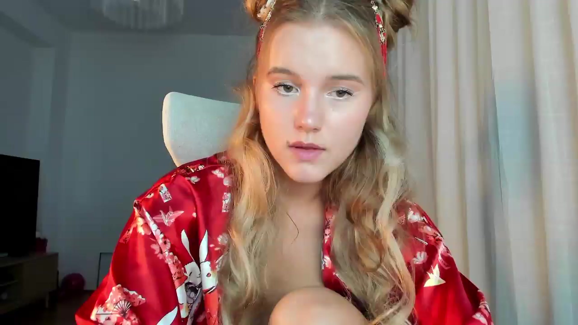 Gallery image thumbnail from Lia_lisia's myfreecams stream on, 06/26/2026, 15:27 image 19 of 20