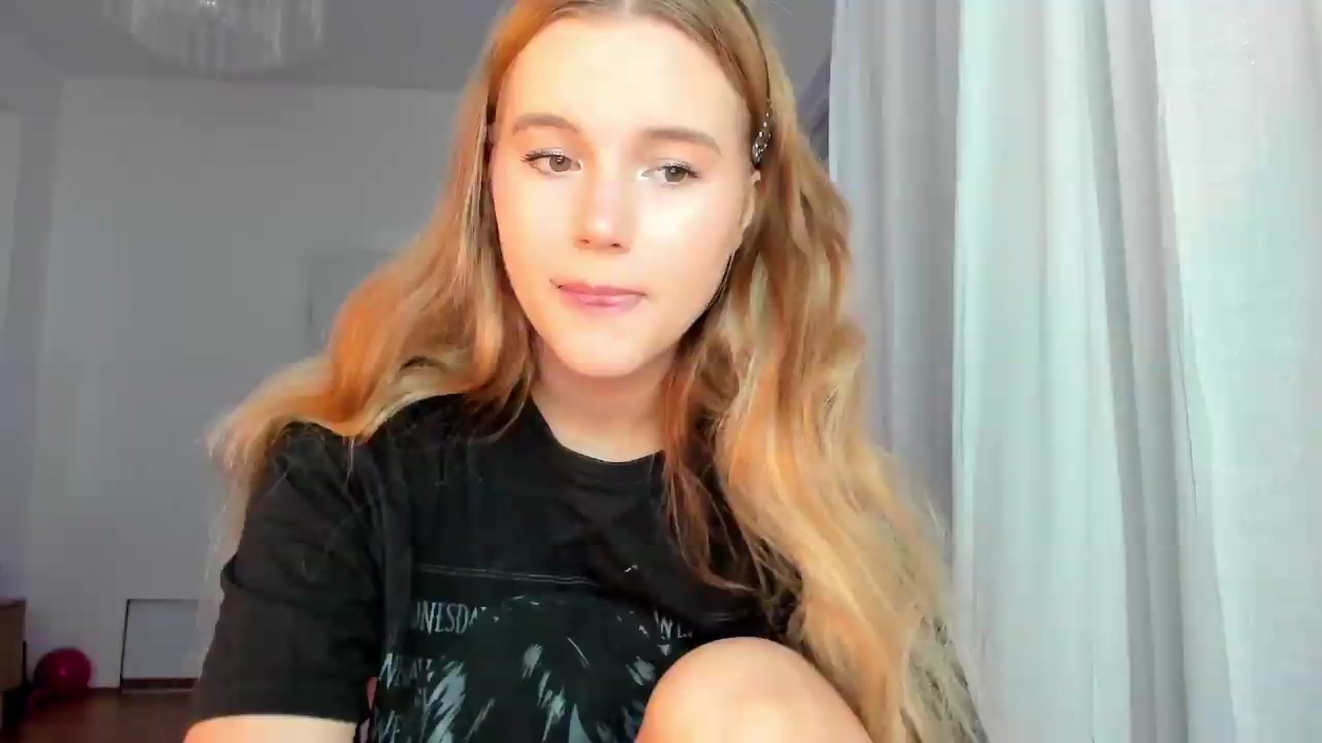 Gallery image thumbnail from Lia_lisia's myfreecams stream on, 06/28/2026, 11:04 image 15 of 20