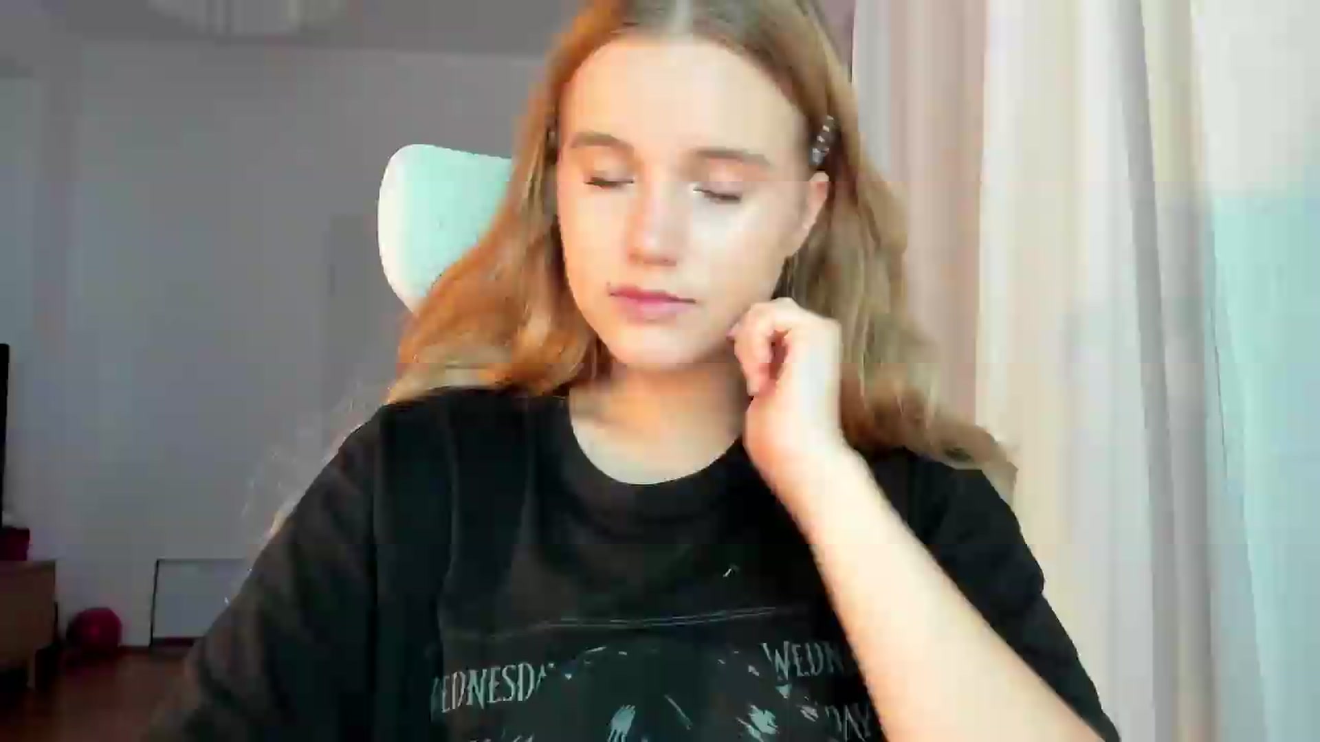 Gallery image thumbnail from Lia_lisia's myfreecams stream on, 06/28/2026, 11:04 image 3 of 20